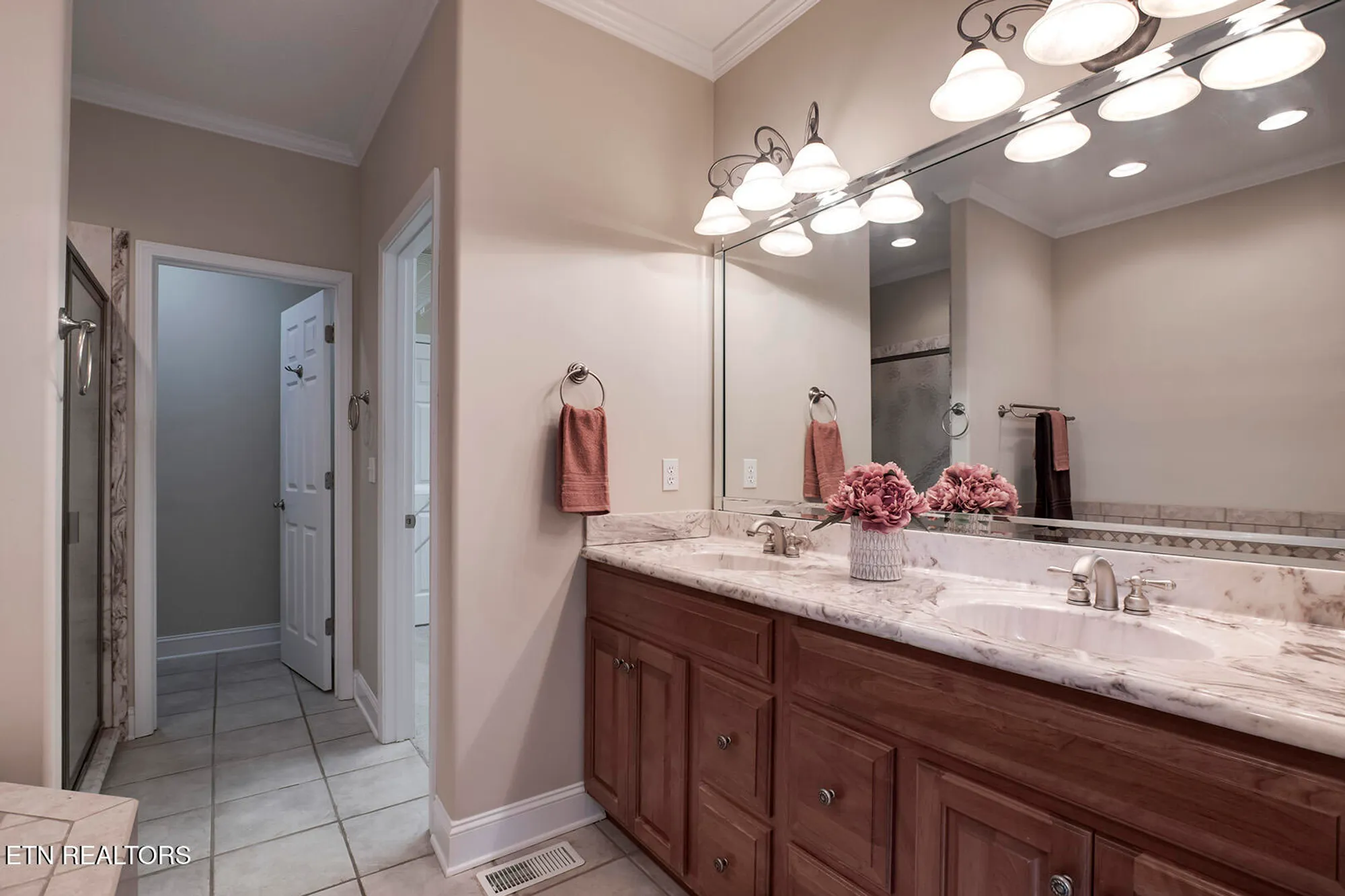 Property Slideshow image 30 of 62 | 106 geya cir, Loudon, TN, 37774
