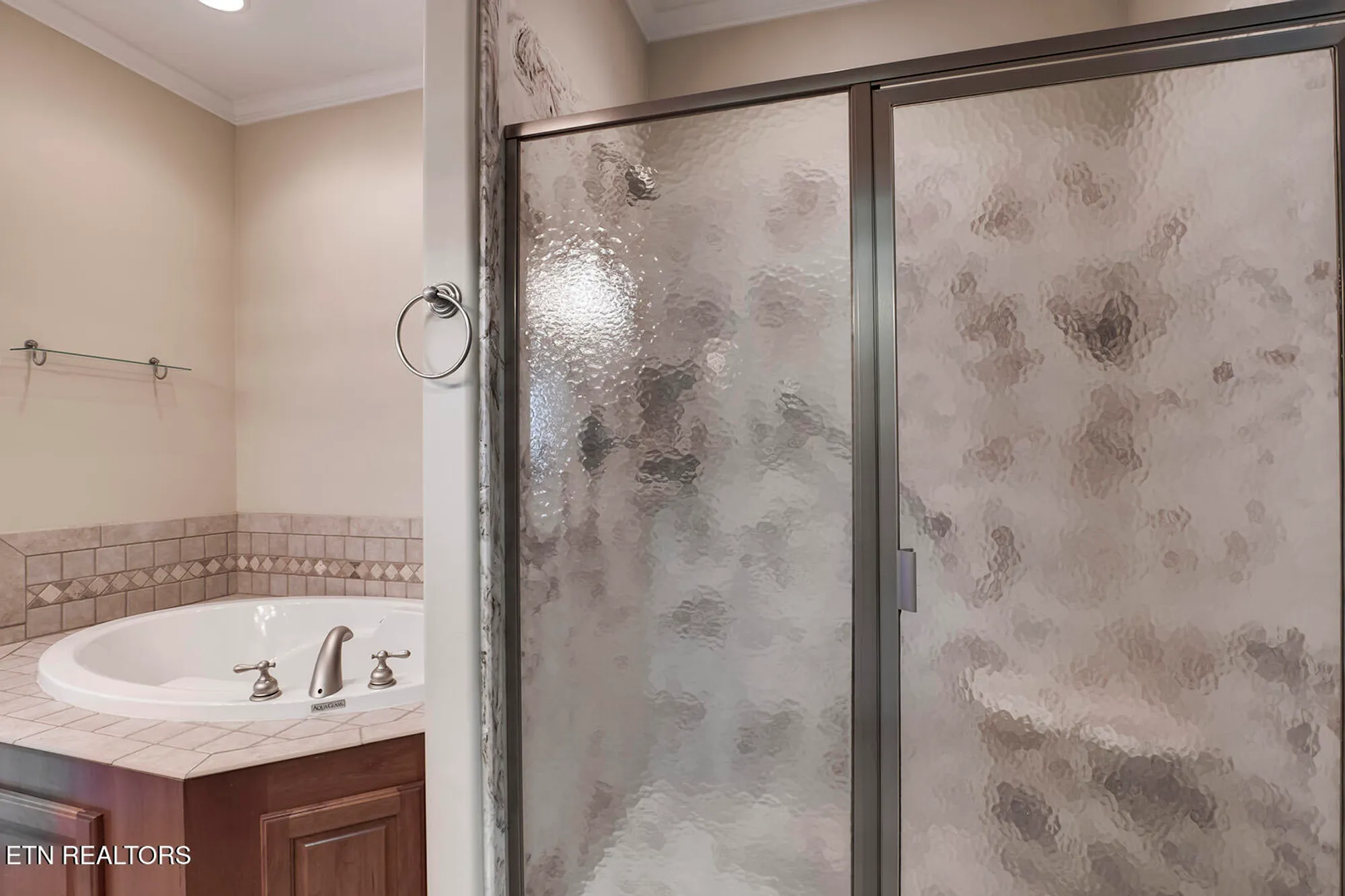 Property Slideshow image 32 of 62 | 106 geya cir, Loudon, TN, 37774