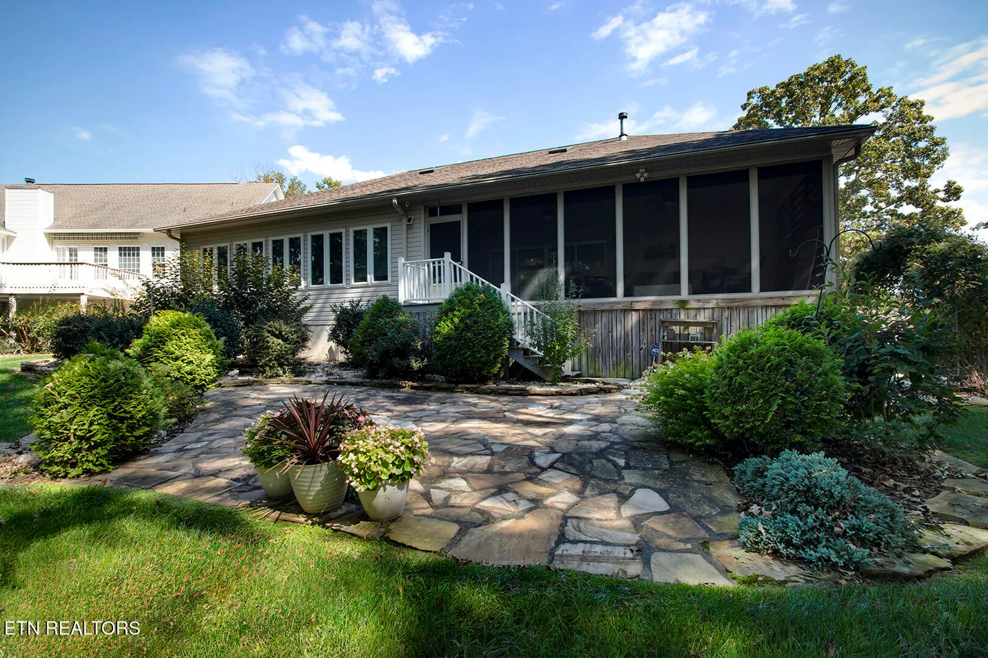 Property Slideshow image 49 of 62 | 106 geya cir, Loudon, TN, 37774