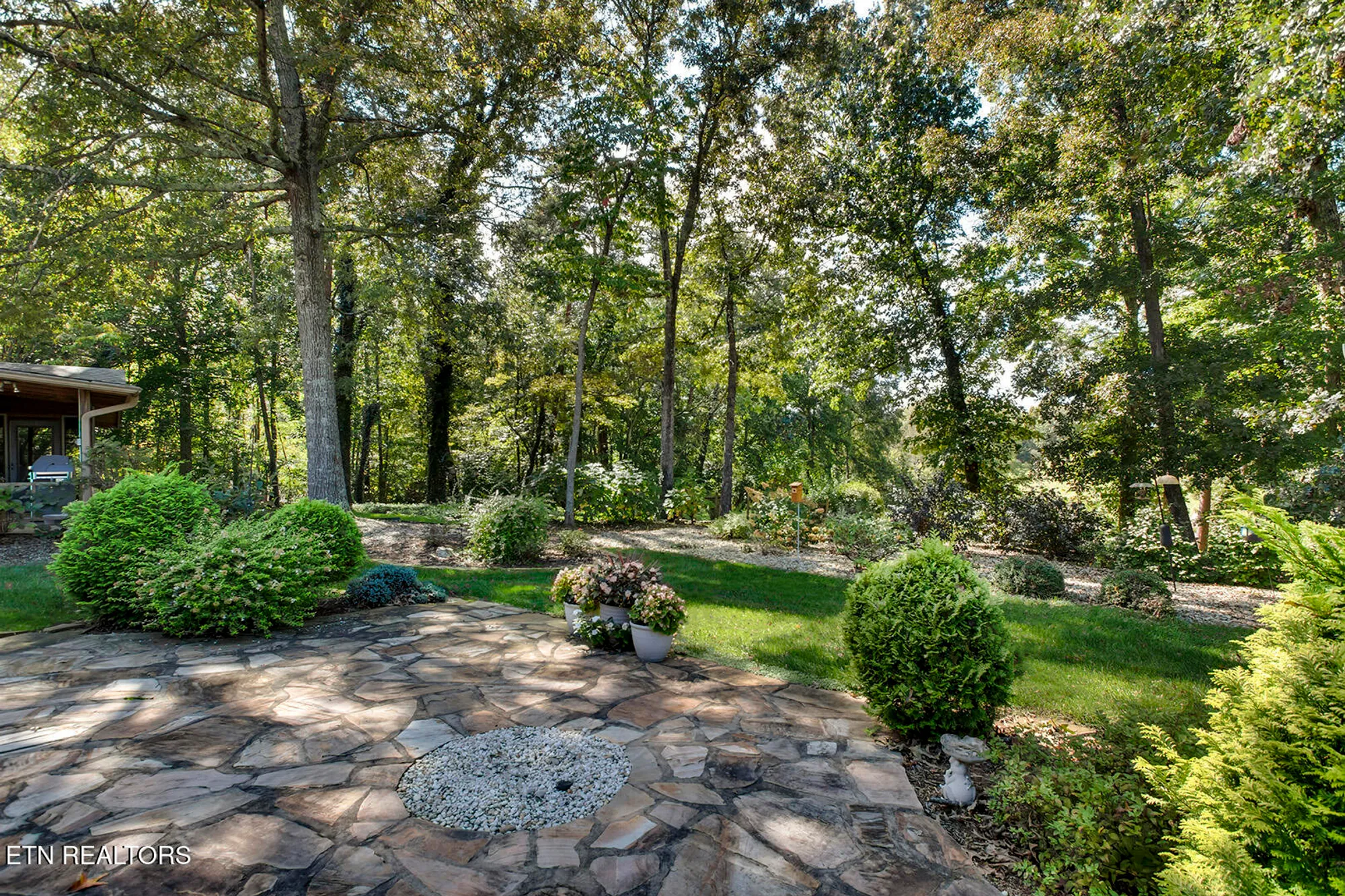 Property Slideshow image 50 of 62 | 106 geya cir, Loudon, TN, 37774