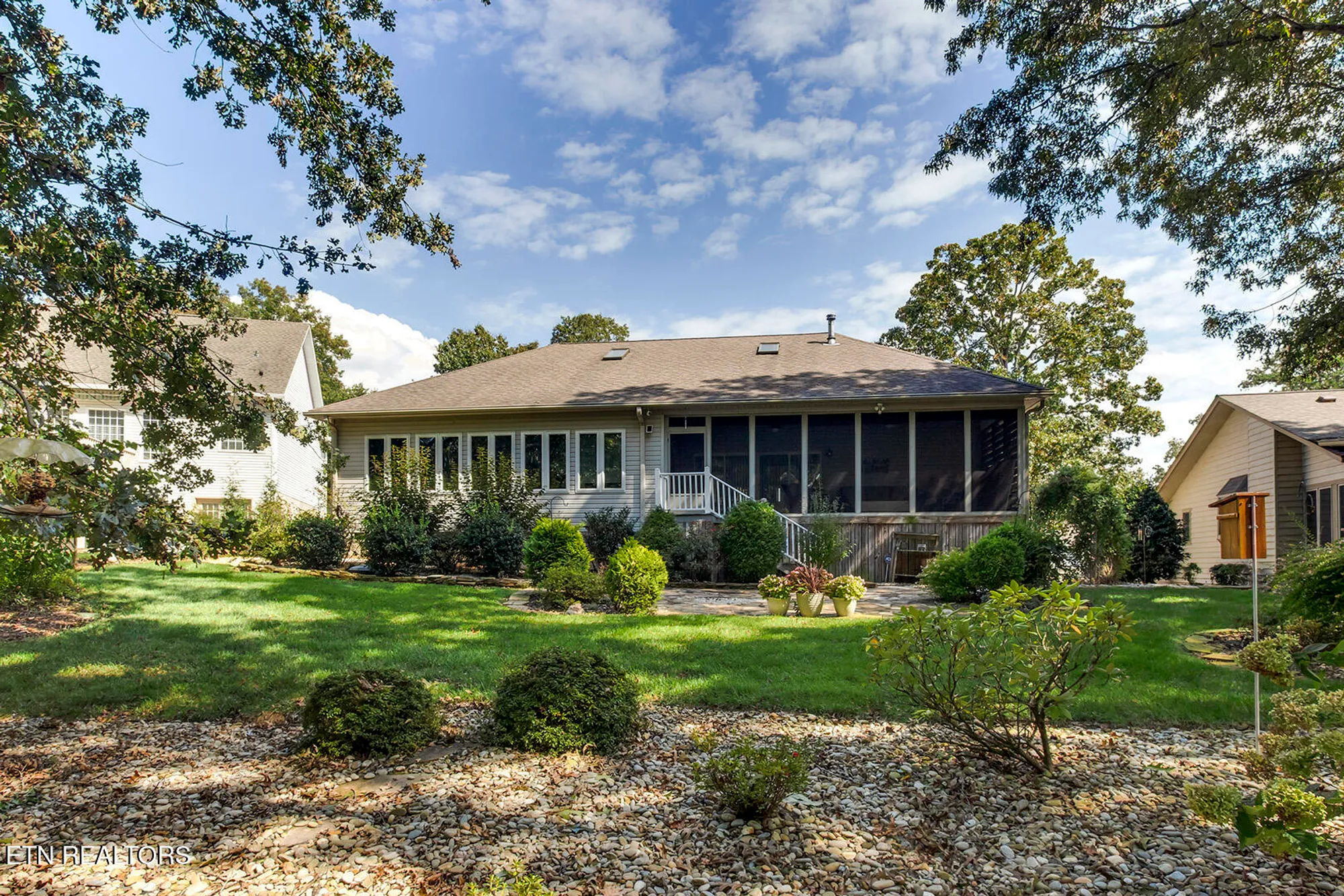 Property Slideshow image 51 of 62 | 106 geya cir, Loudon, TN, 37774