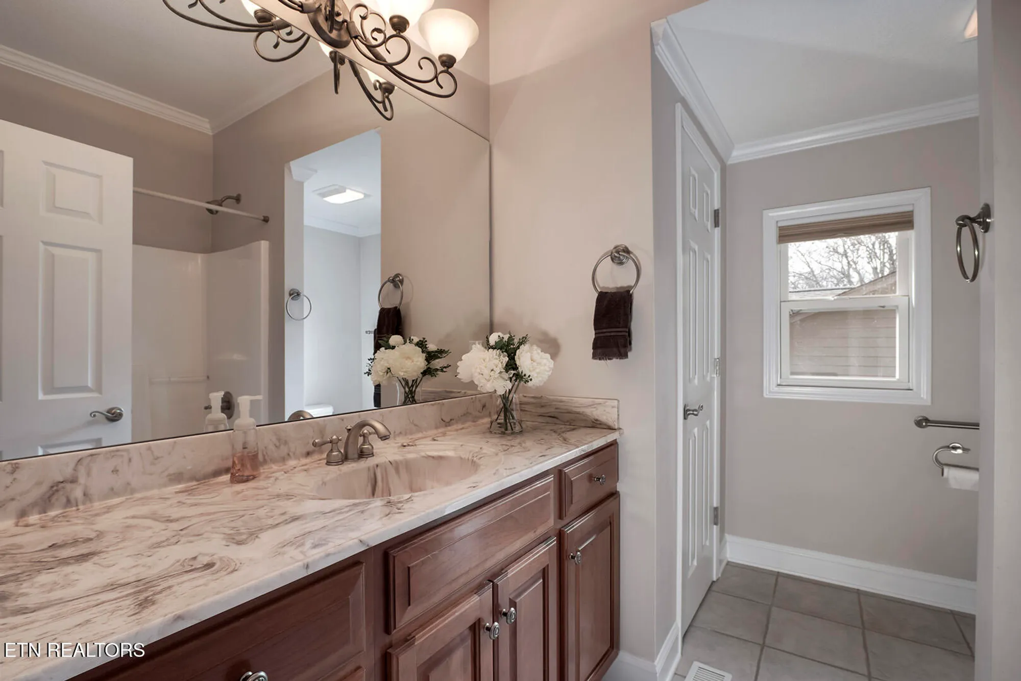 Property Slideshow image 44 of 62 | 106 geya cir, Loudon, TN, 37774