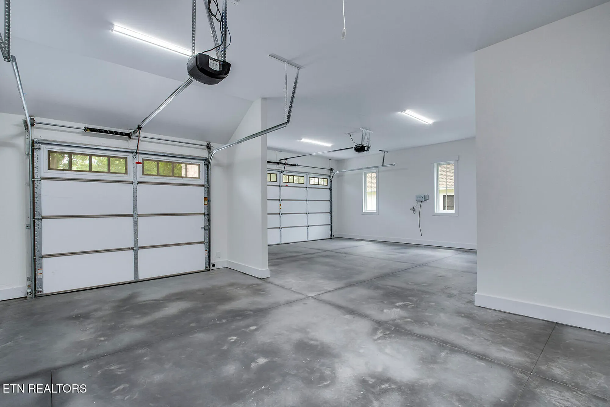 Property Slideshow image 40 of 41 | 306 uhdali pl, Loudon, TN, 37774