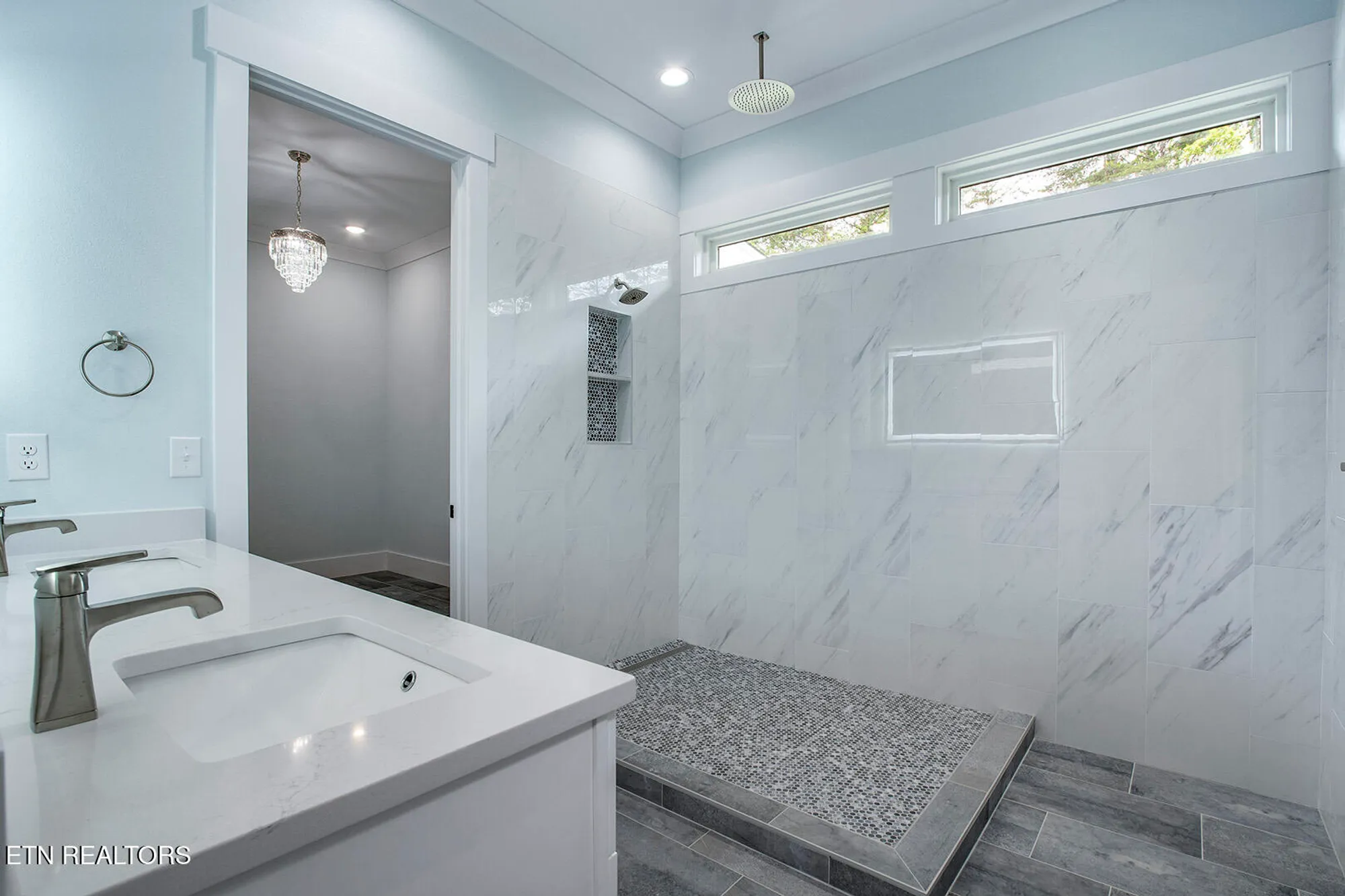 Property Slideshow image 22 of 41 | 306 uhdali pl, Loudon, TN, 37774