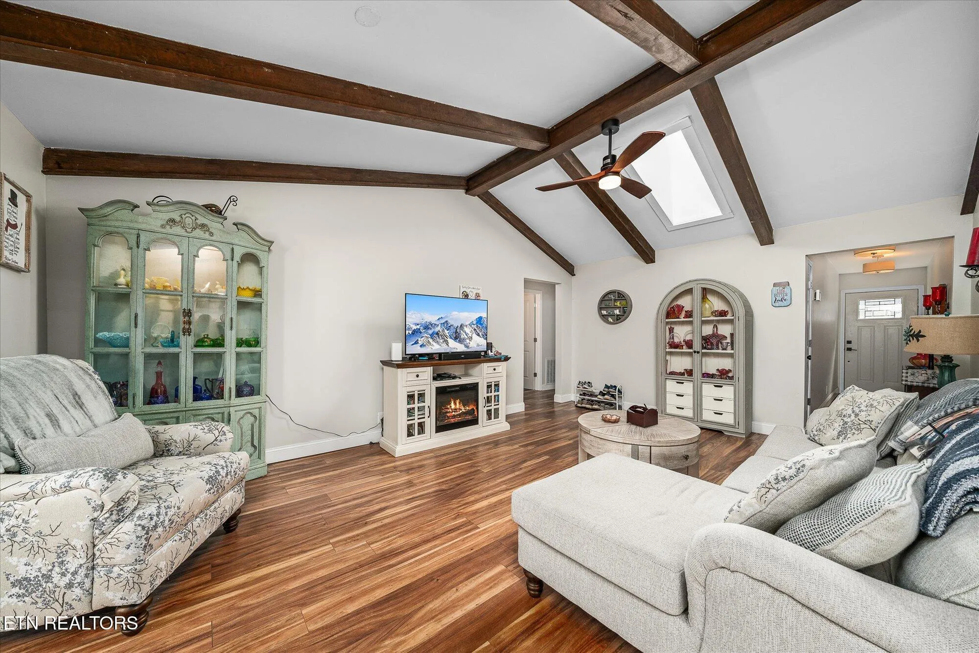 Property Slideshow image 2 of 34 | 131 lakeshire dr, Crossville, TN, 38558