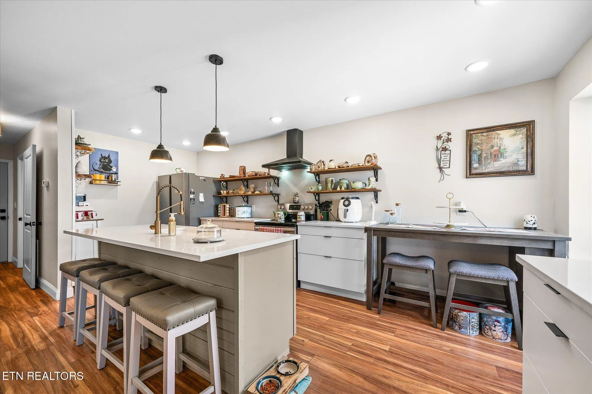 Property Slideshow image 15 of 34 | 131 lakeshire dr, Crossville, TN, 38558