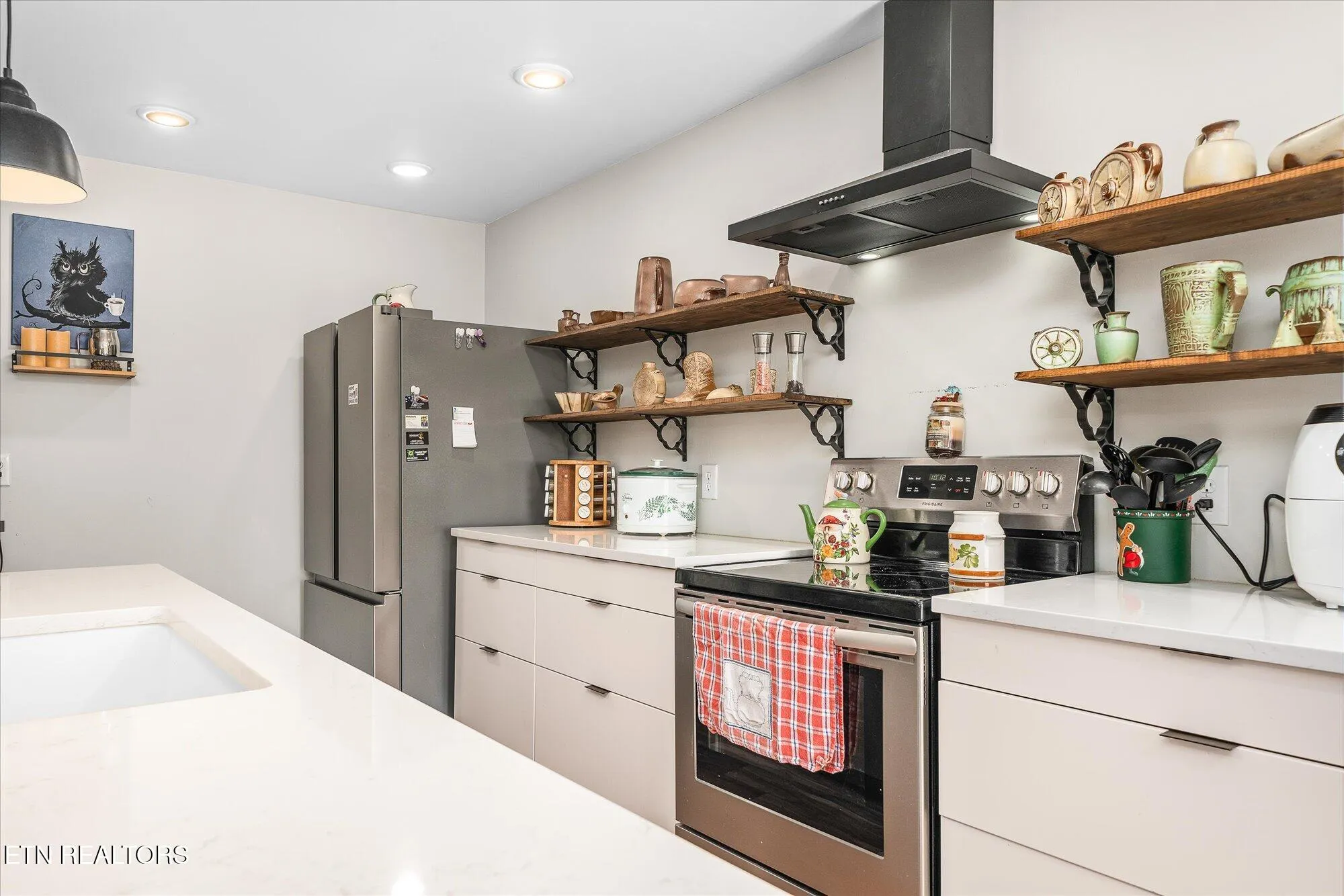 Property Slideshow image 17 of 34 | 131 lakeshire dr, Crossville, TN, 38558