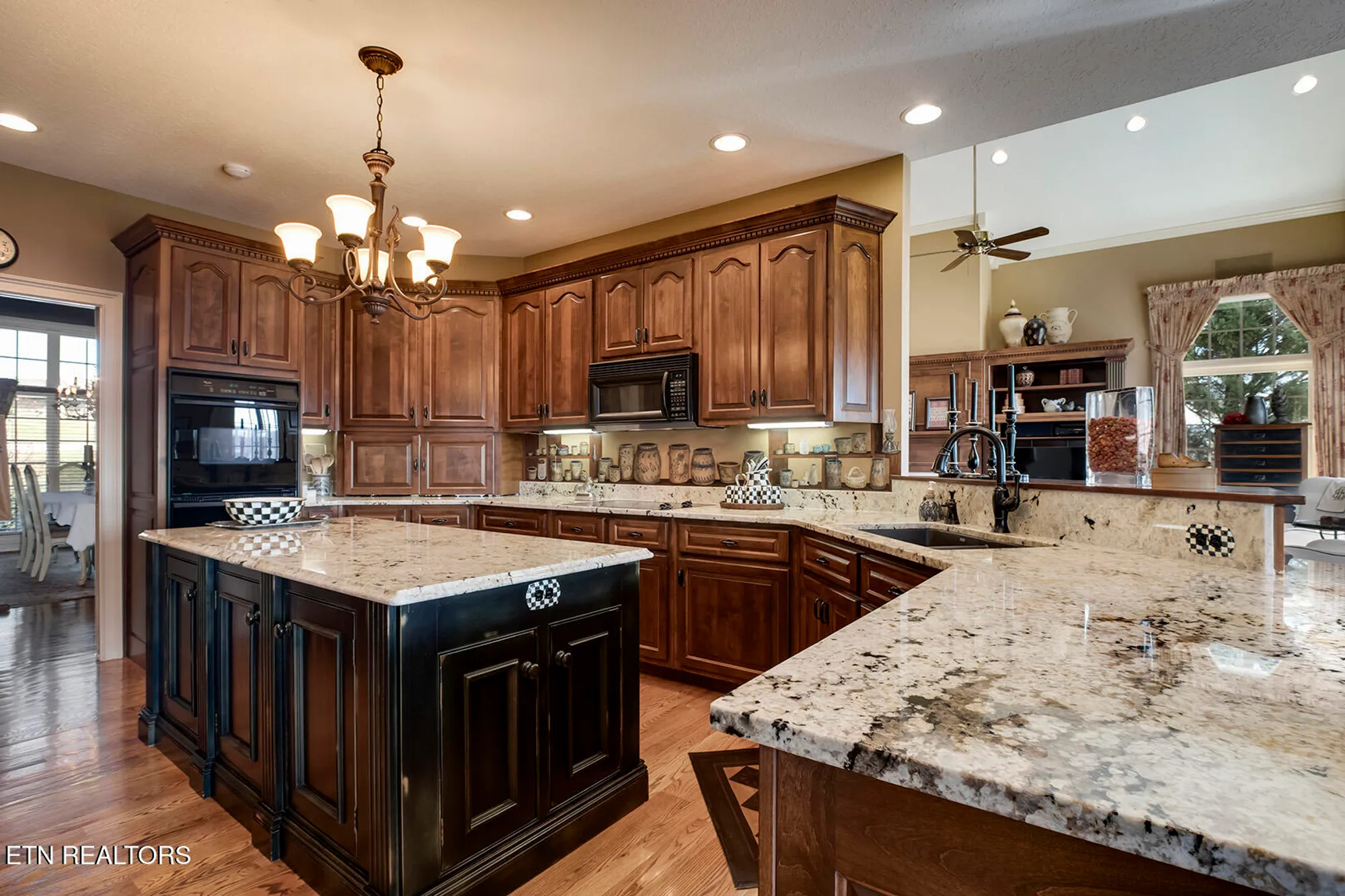 Property Slideshow image 16 of 62 | 180 gold finch ln, Vonore, TN, 37885