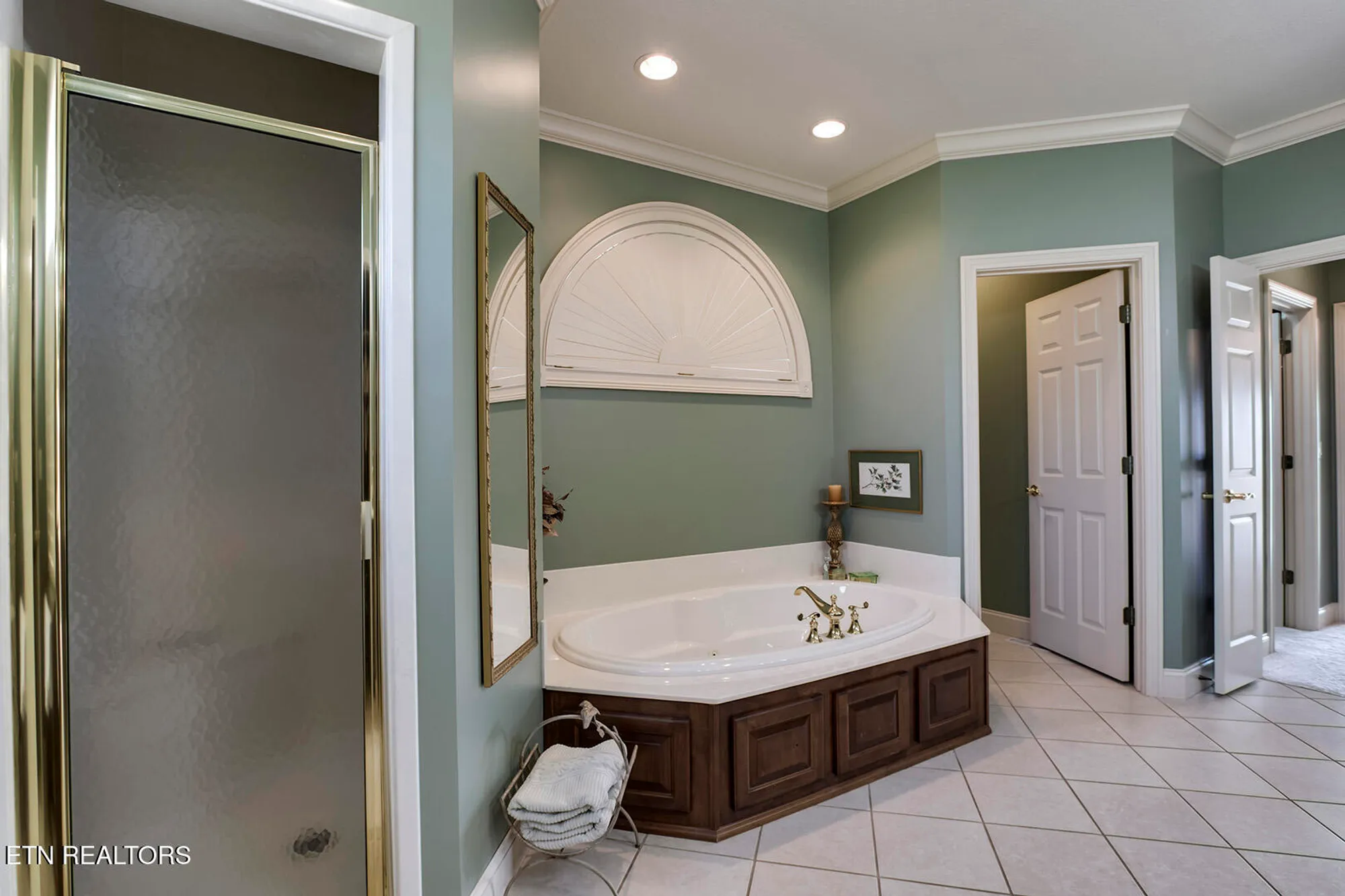 Property Slideshow image 31 of 62 | 180 gold finch ln, Vonore, TN, 37885