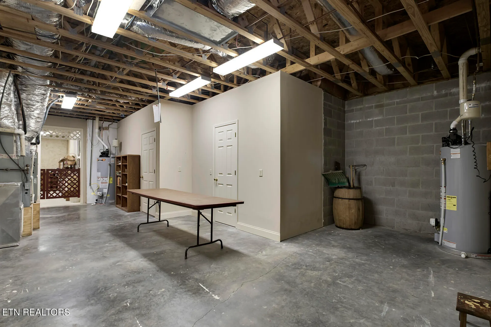 Property Slideshow image 50 of 62 | 180 gold finch ln, Vonore, TN, 37885