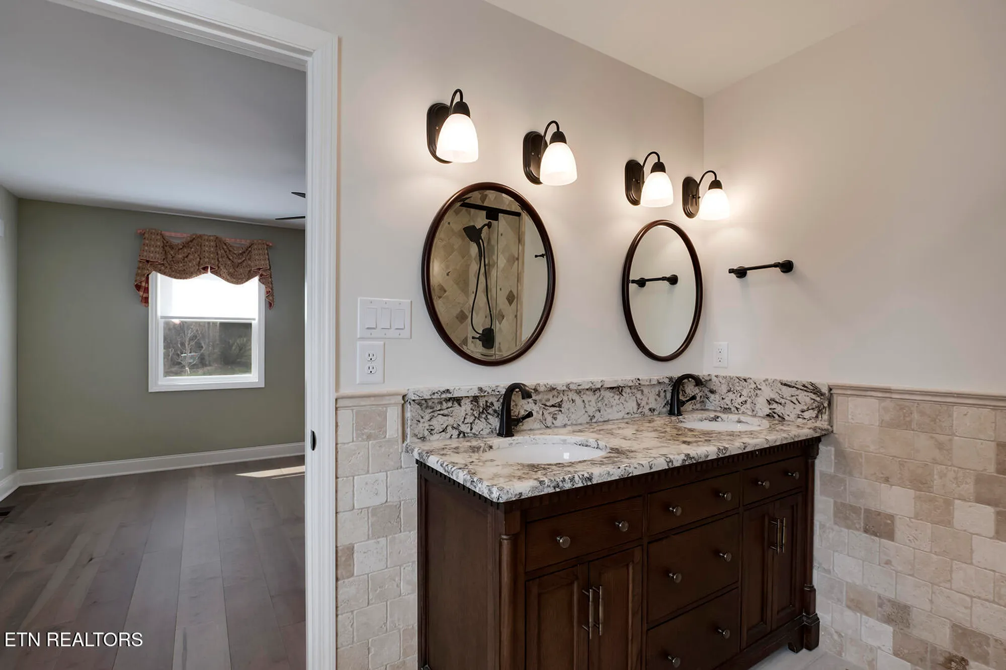 Property Slideshow image 39 of 49 | 309 chuniloti cir, Loudon, TN, 37774