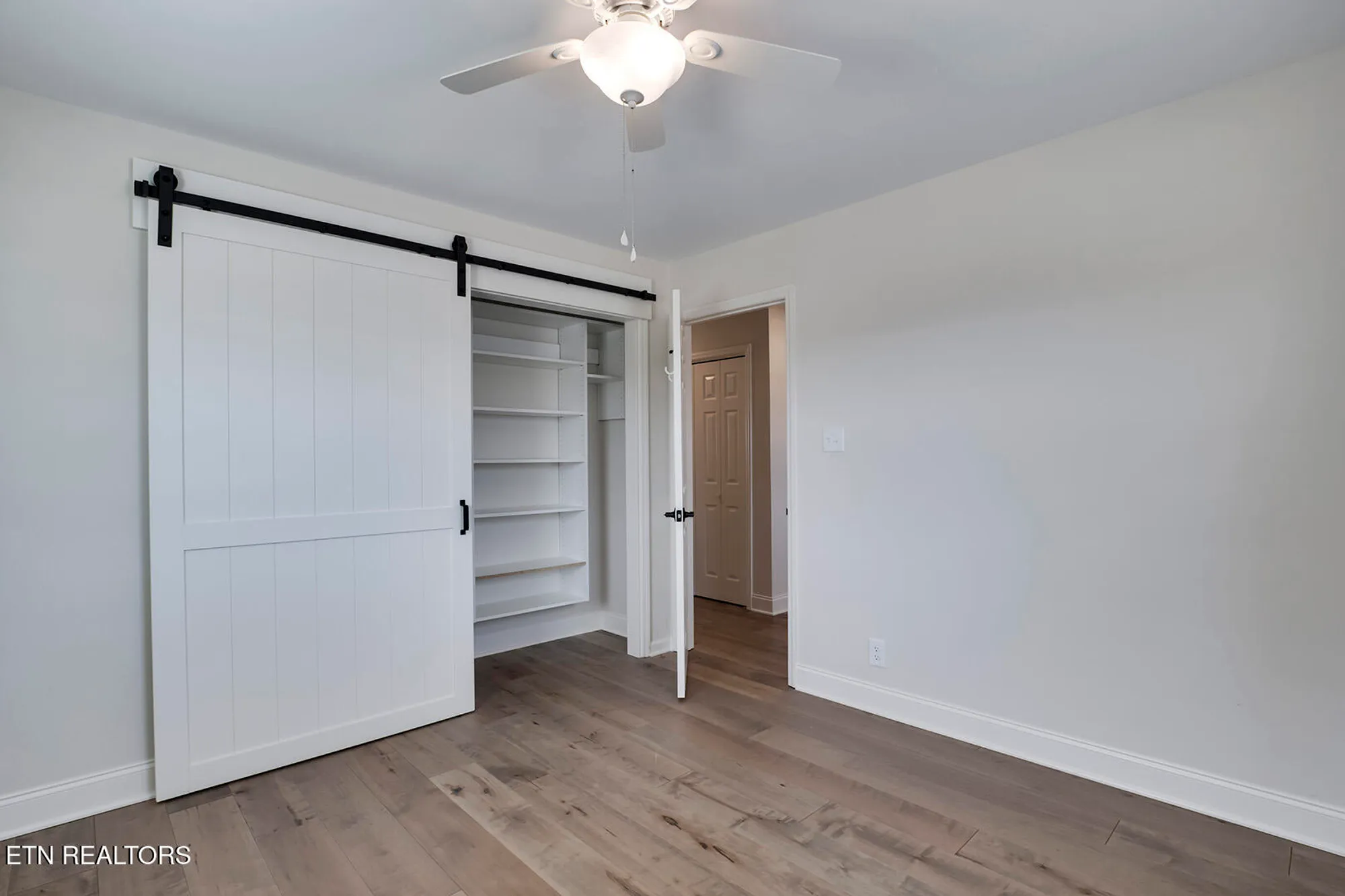 Property Slideshow image 41 of 49 | 309 chuniloti cir, Loudon, TN, 37774