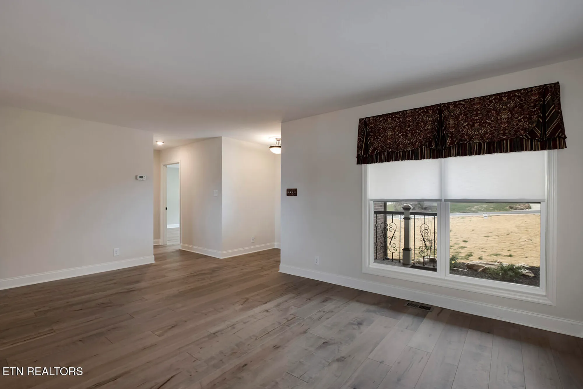 Property Slideshow image 11 of 49 | 309 chuniloti cir, Loudon, TN, 37774