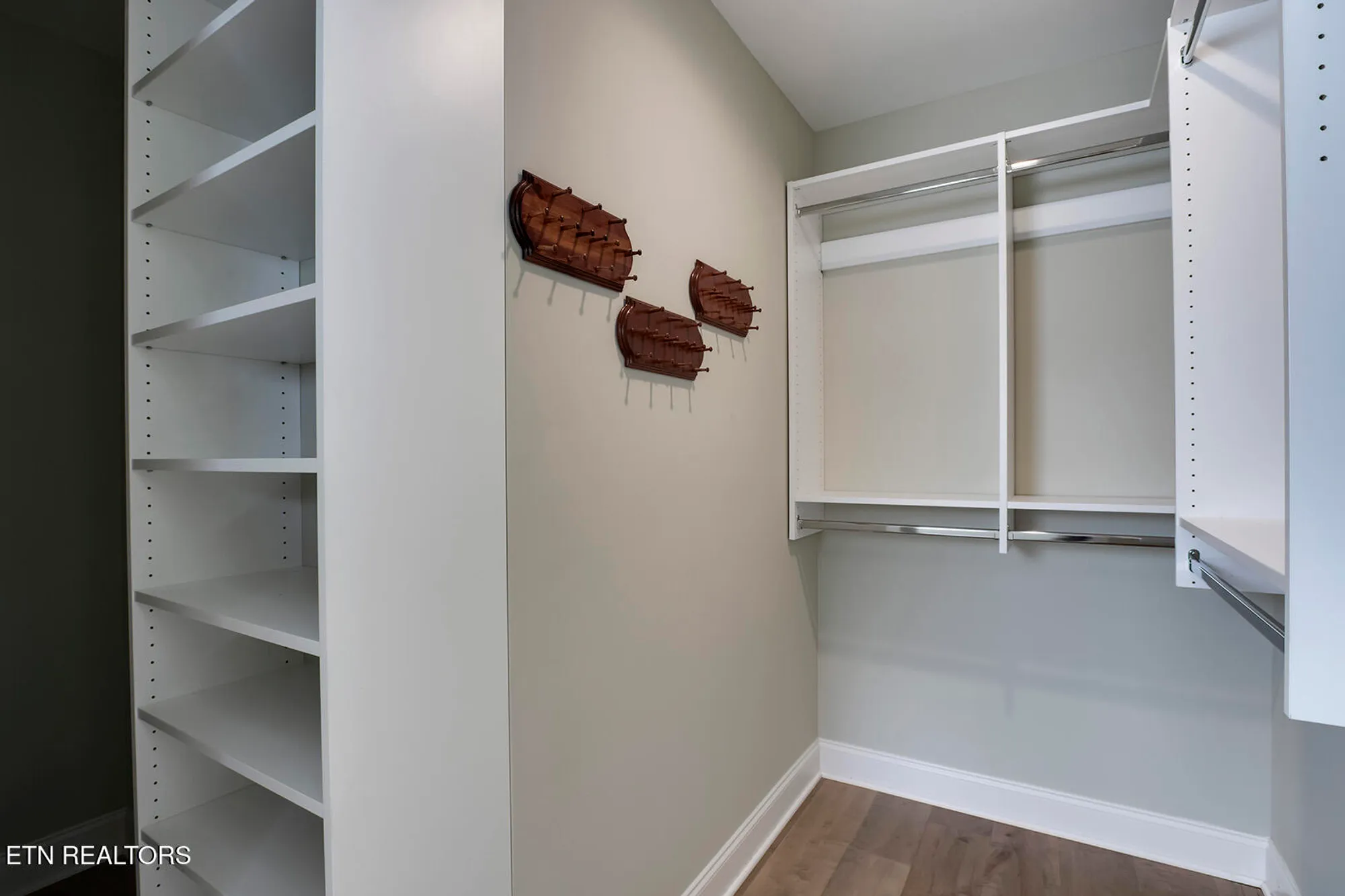 Property Slideshow image 37 of 49 | 309 chuniloti cir, Loudon, TN, 37774