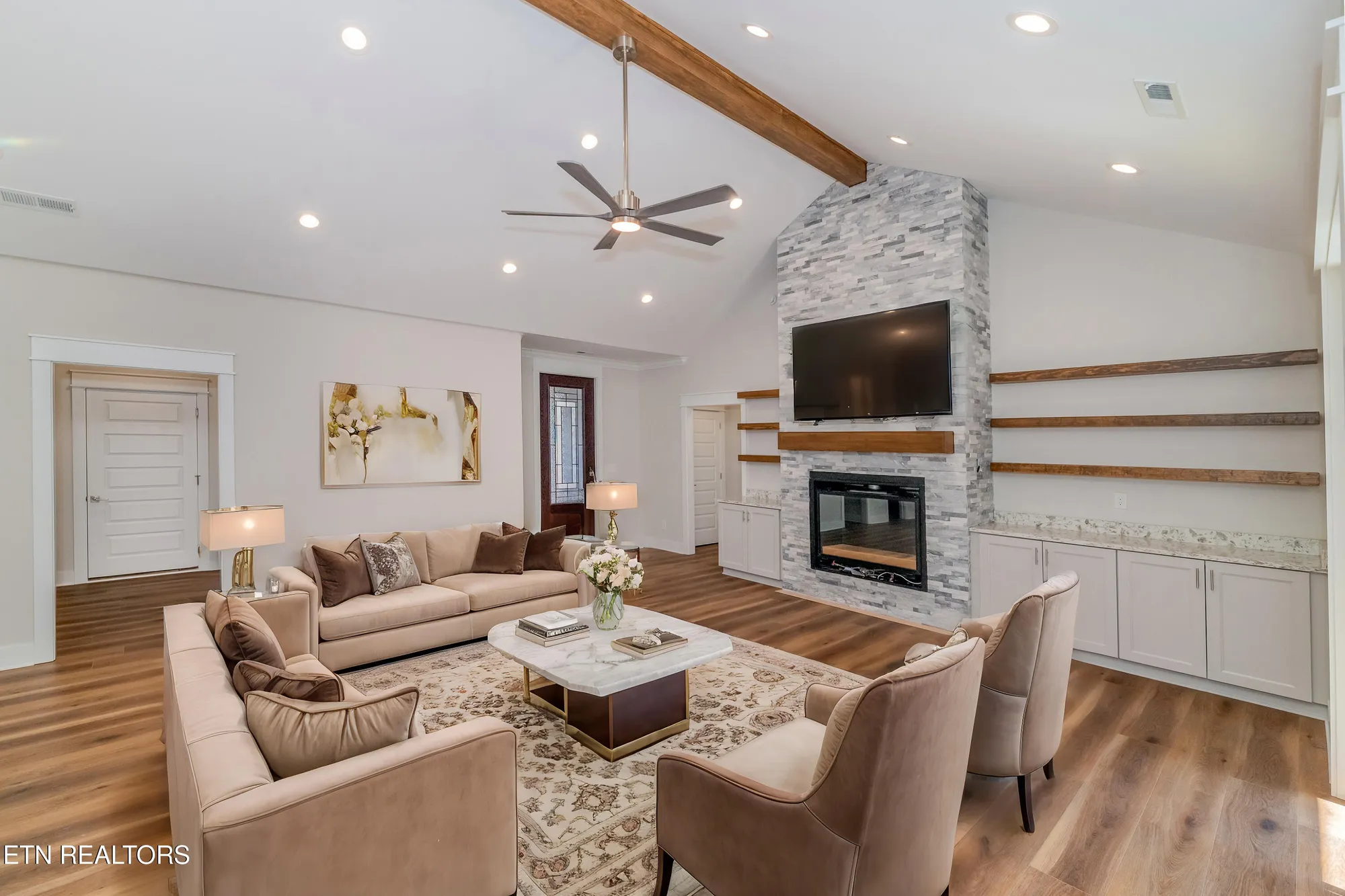 Property Slideshow image 8 of 55 | 405 awohili trce, Loudon, TN, 37774