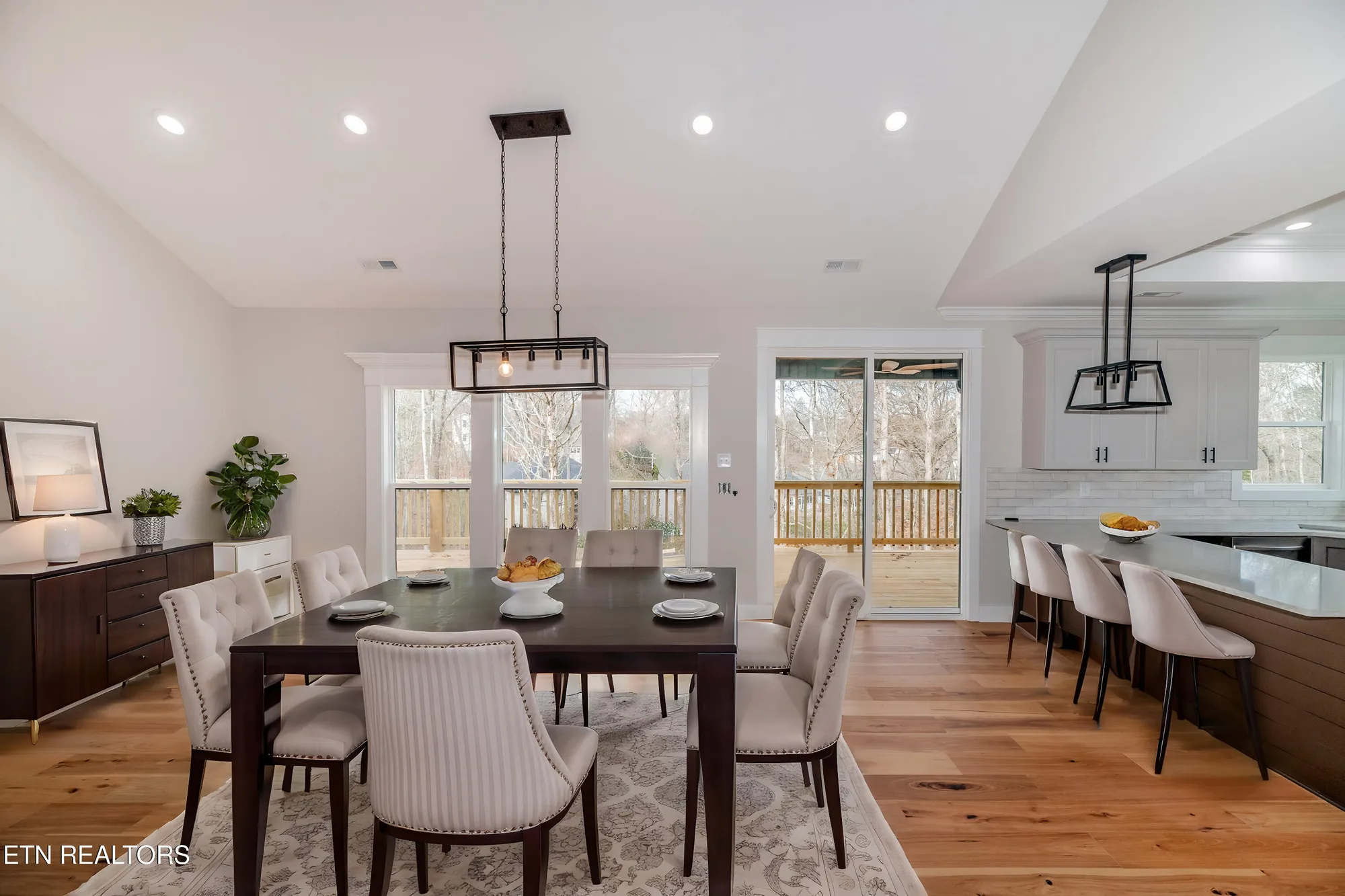 Property Slideshow image 11 of 49 | 328 nuhya ln, Loudon, TN, 37774