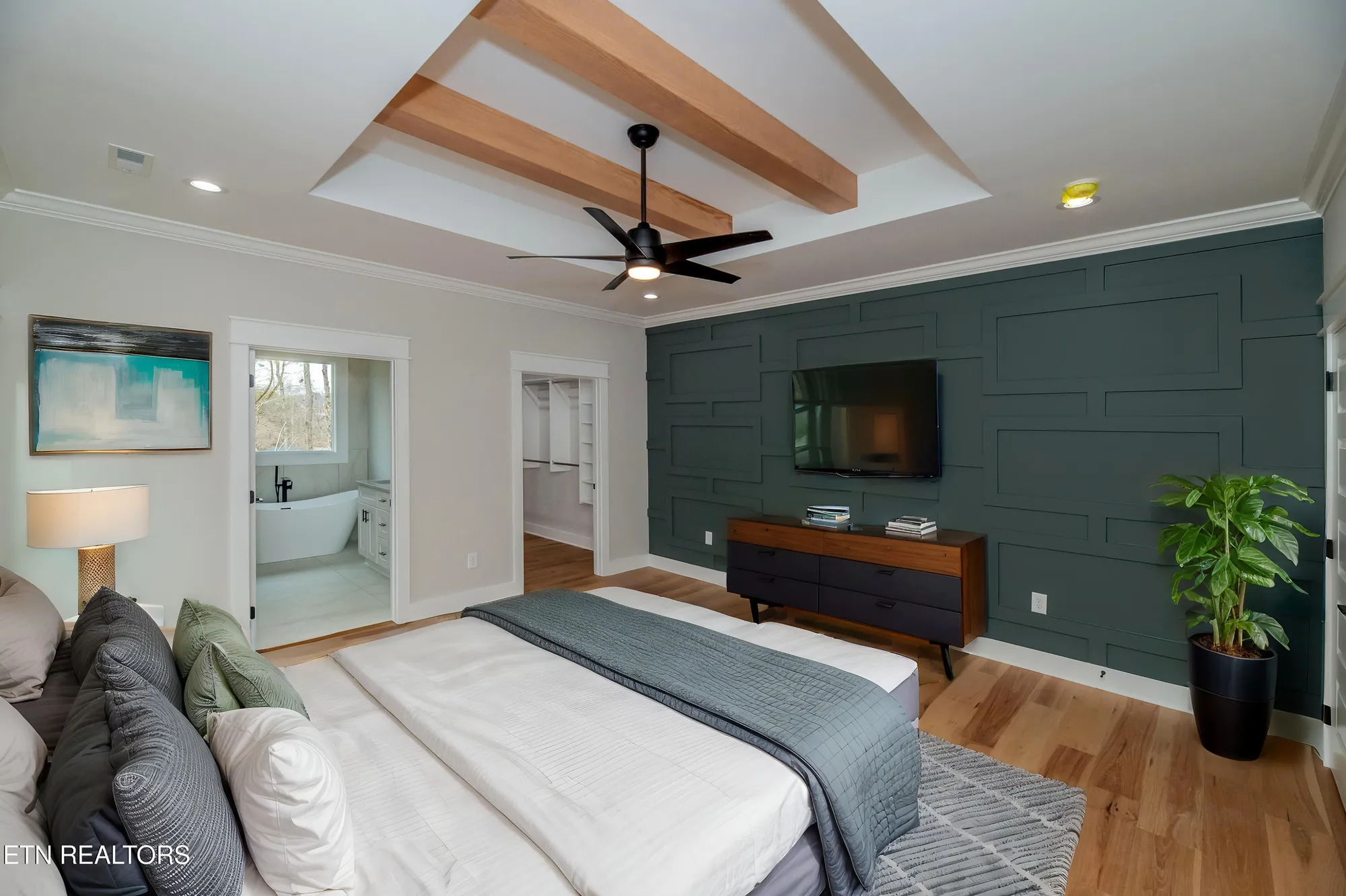 Property Slideshow image 19 of 49 | 328 nuhya ln, Loudon, TN, 37774