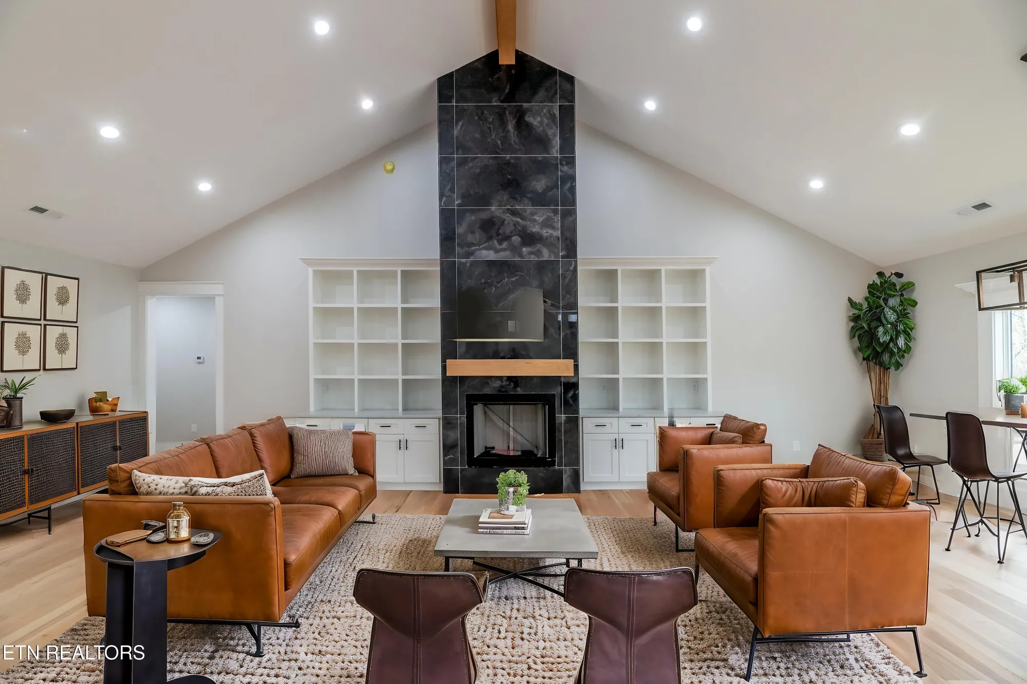Property Slideshow image 7 of 49 | 328 nuhya ln, Loudon, TN, 37774