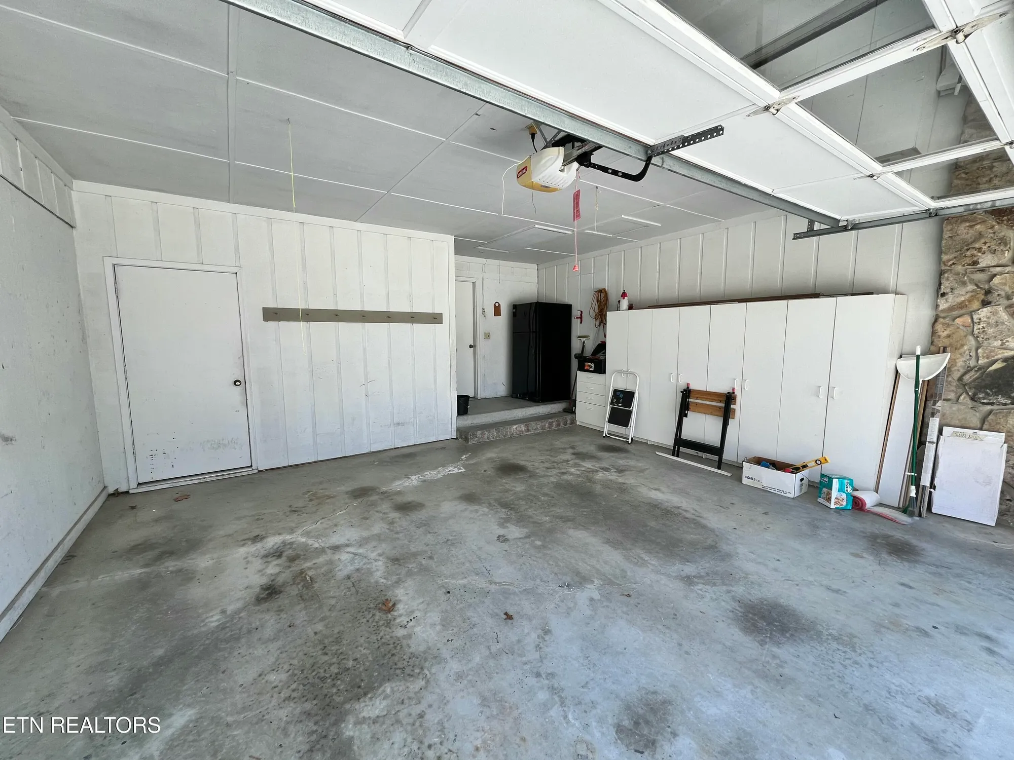 Property Slideshow image 36 of 43 | 124 canterbury dr, Crossville, TN, 38558