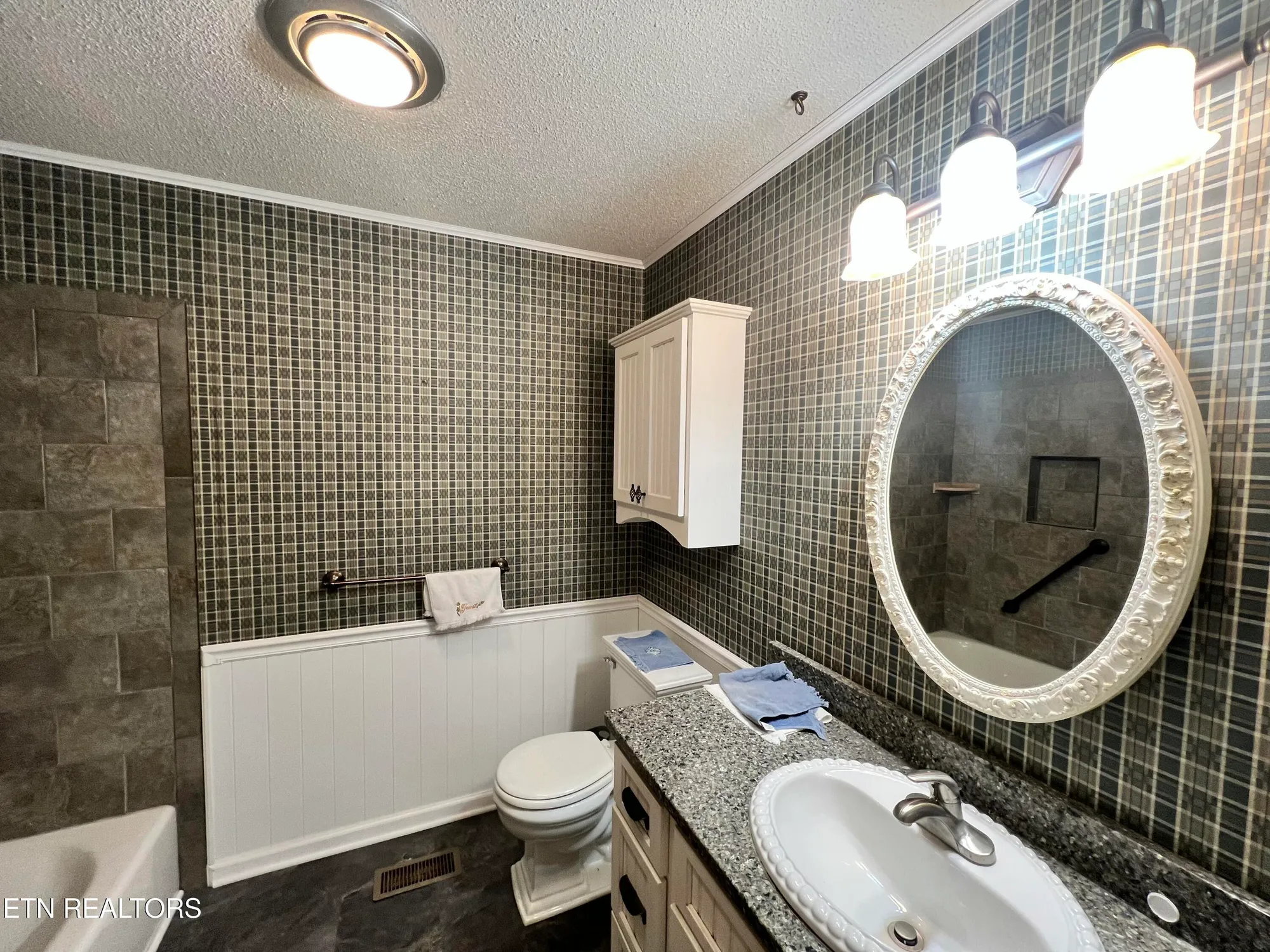 Property Slideshow image 32 of 43 | 124 canterbury dr, Crossville, TN, 38558