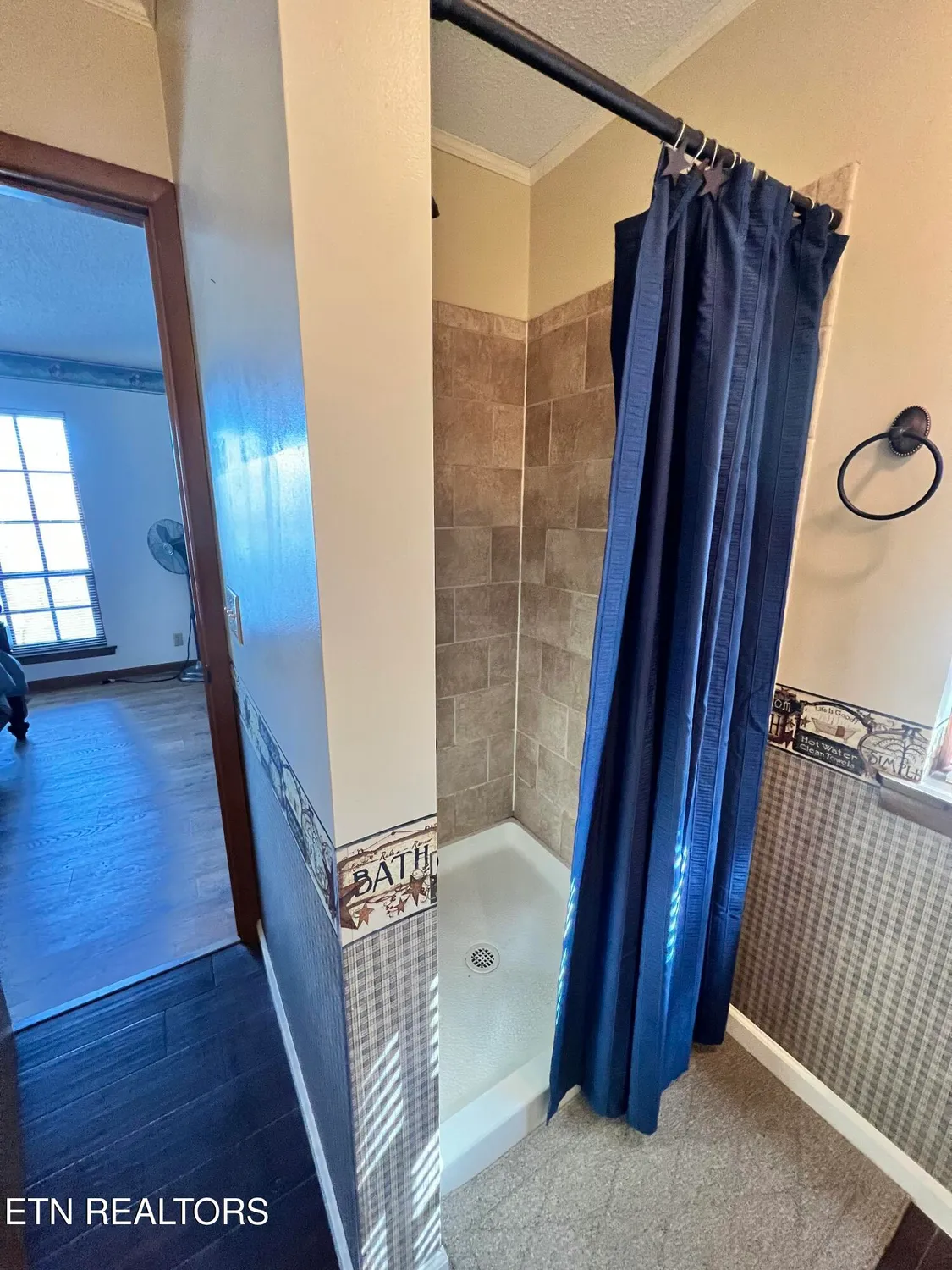 Property Slideshow image 28 of 43 | 124 canterbury dr, Crossville, TN, 38558