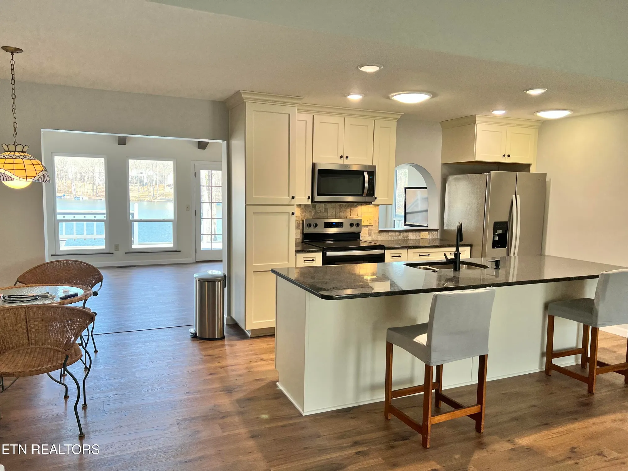 Property Slideshow image 10 of 43 | 124 canterbury dr, Crossville, TN, 38558