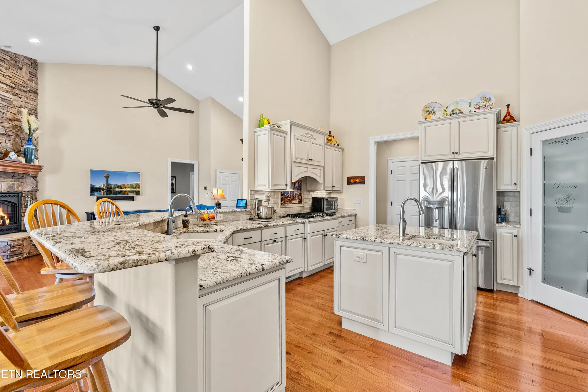 Property Slideshow image 20 of 45 | 117 red hawk dr, Vonore, TN, 37885