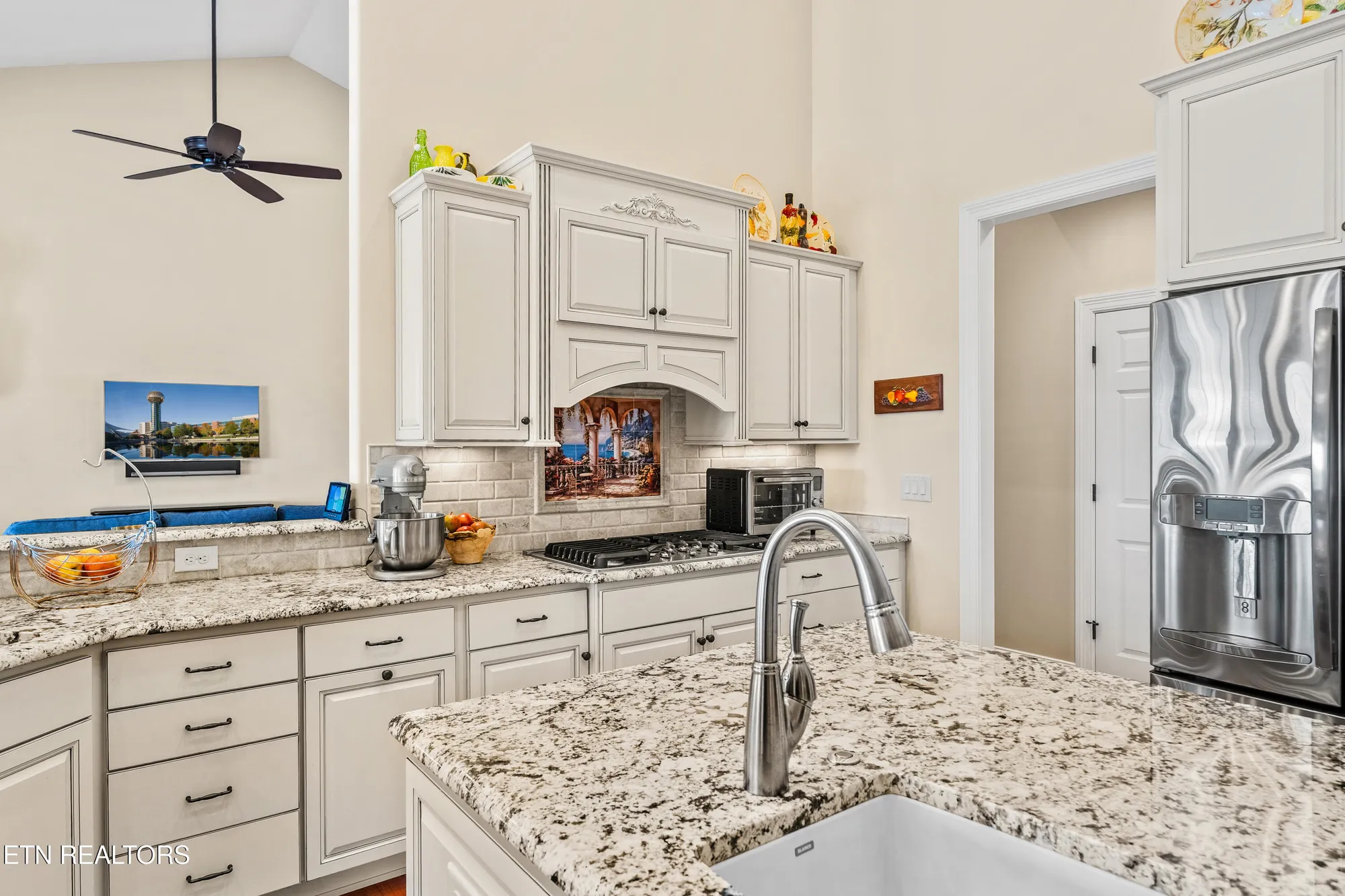 Property Slideshow image 21 of 45 | 117 red hawk dr, Vonore, TN, 37885