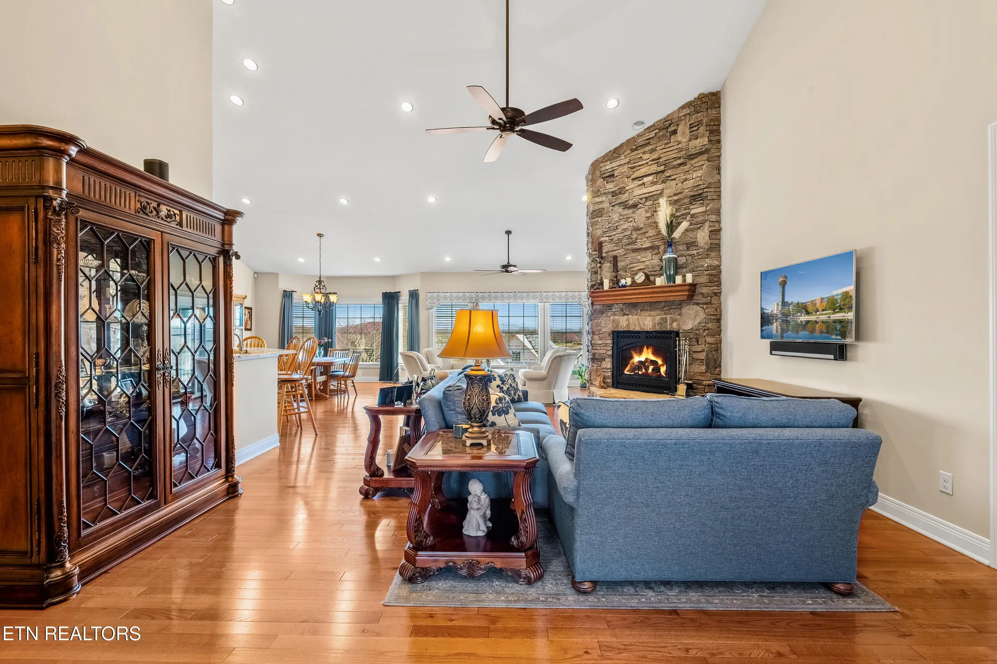 Property Slideshow image 8 of 45 | 117 red hawk dr, Vonore, TN, 37885