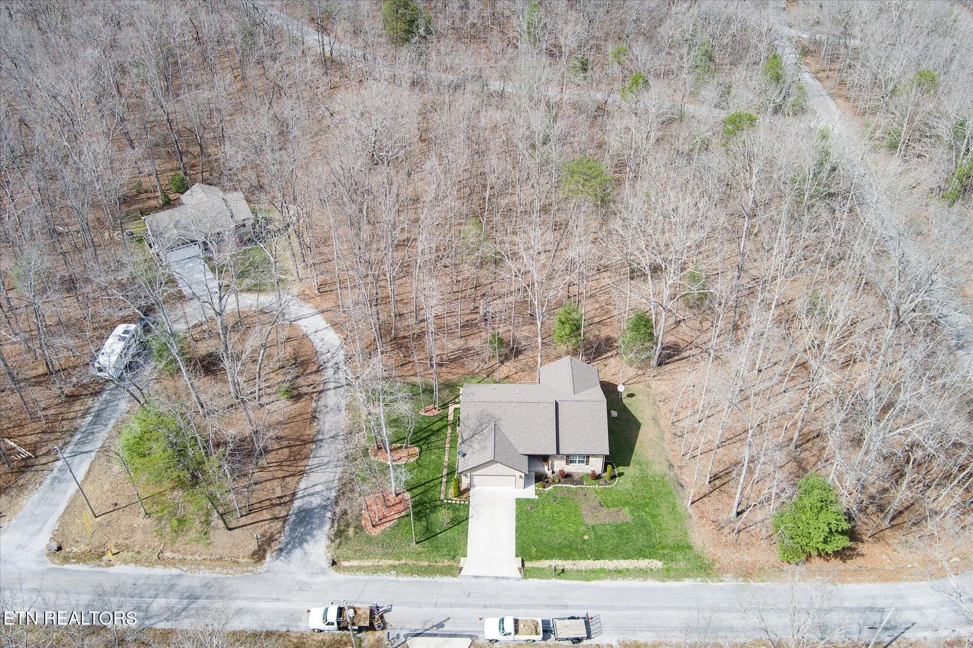 Property Slideshow image 10 of 34 | 138 hunterwood ln, Crossville, TN, 38558