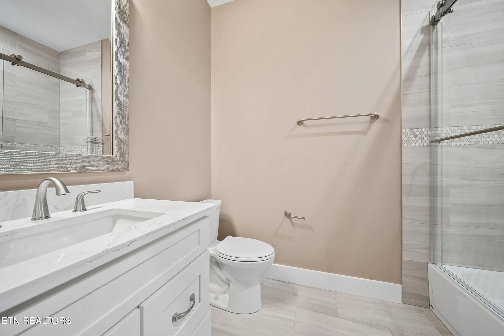 Property Slideshow image 31 of 42 | 214 cheeyo trce, Loudon, TN, 37774