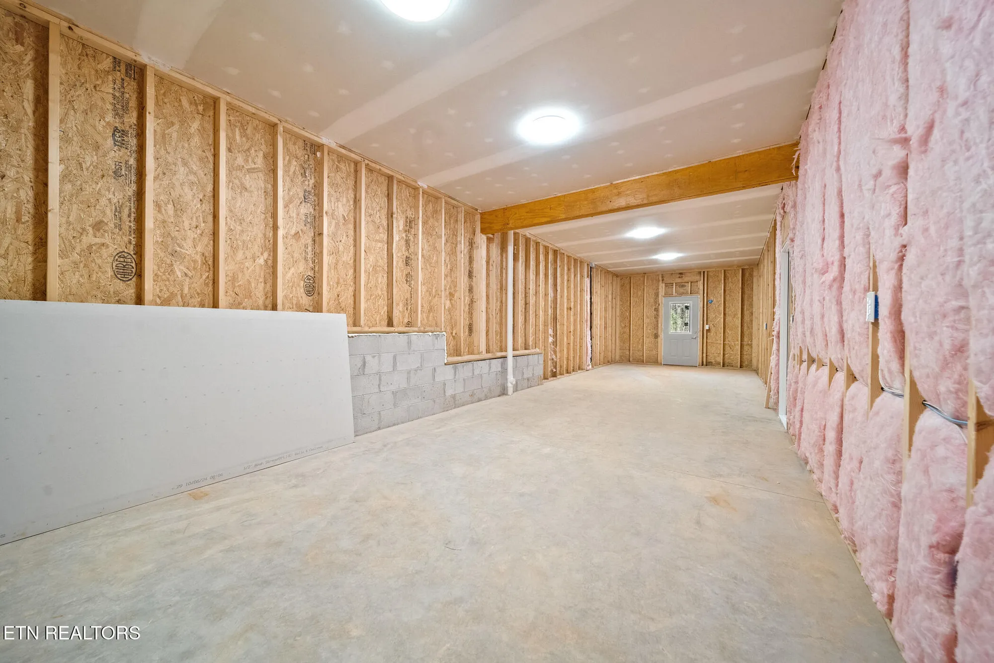 Property Slideshow image 41 of 42 | 214 cheeyo trce, Loudon, TN, 37774