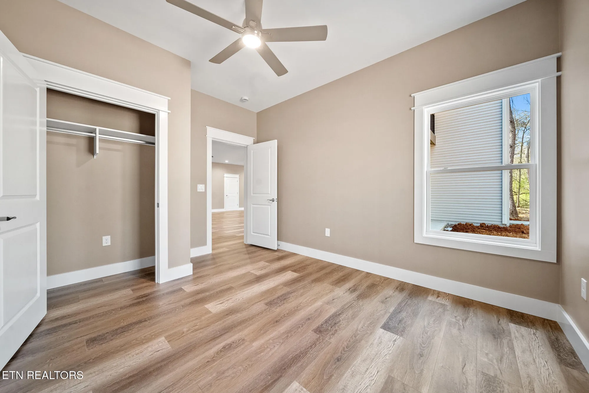 Property Slideshow image 30 of 42 | 214 cheeyo trce, Loudon, TN, 37774