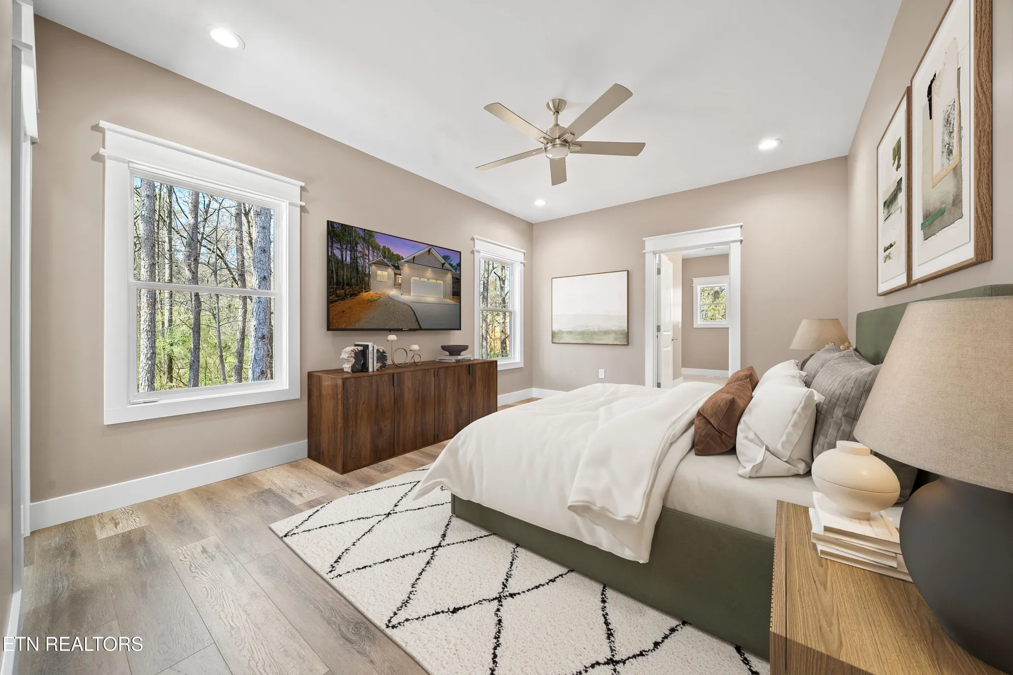 Property Slideshow image 12 of 42 | 214 cheeyo trce, Loudon, TN, 37774