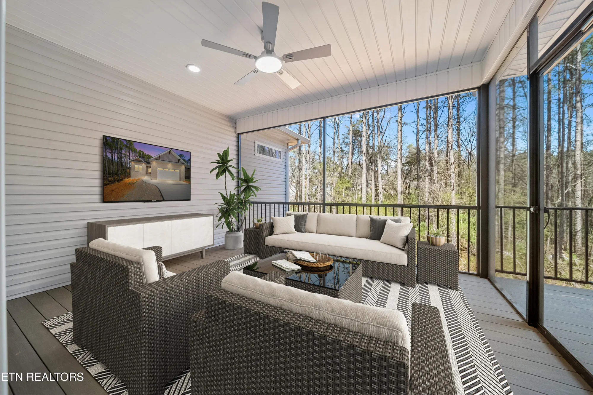 Property Slideshow image 20 of 42 | 214 cheeyo trce, Loudon, TN, 37774