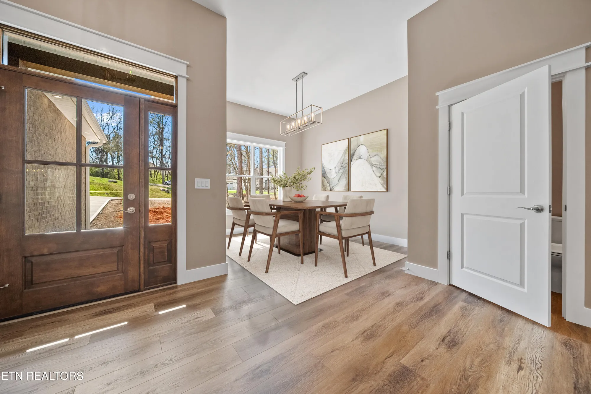 Property Slideshow image 4 of 42 | 214 cheeyo trce, Loudon, TN, 37774