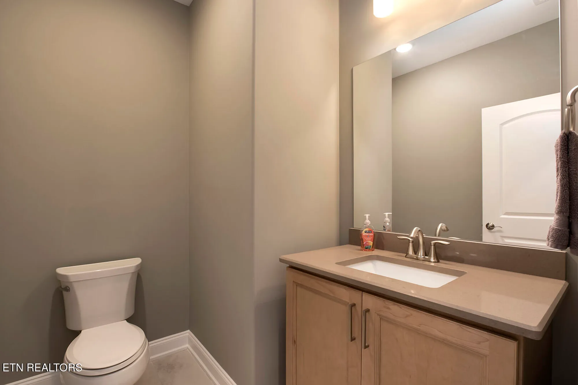 Property Slideshow image 22 of 59 | 192 amohi way, Loudon, TN, 37774