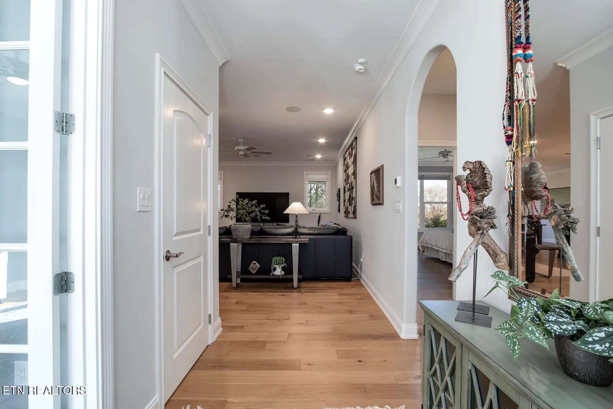 Property Slideshow image 6 of 59 | 192 amohi way, Loudon, TN, 37774