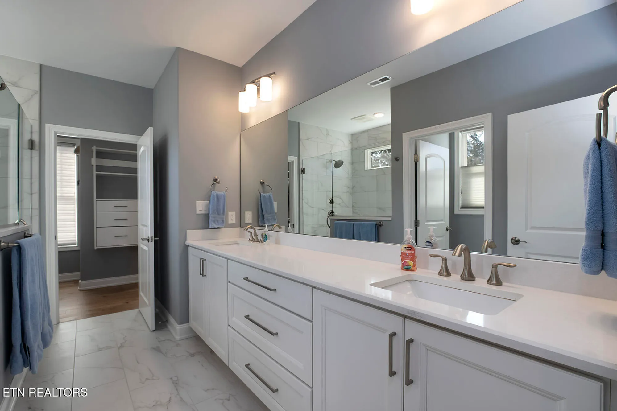 Property Slideshow image 41 of 59 | 192 amohi way, Loudon, TN, 37774