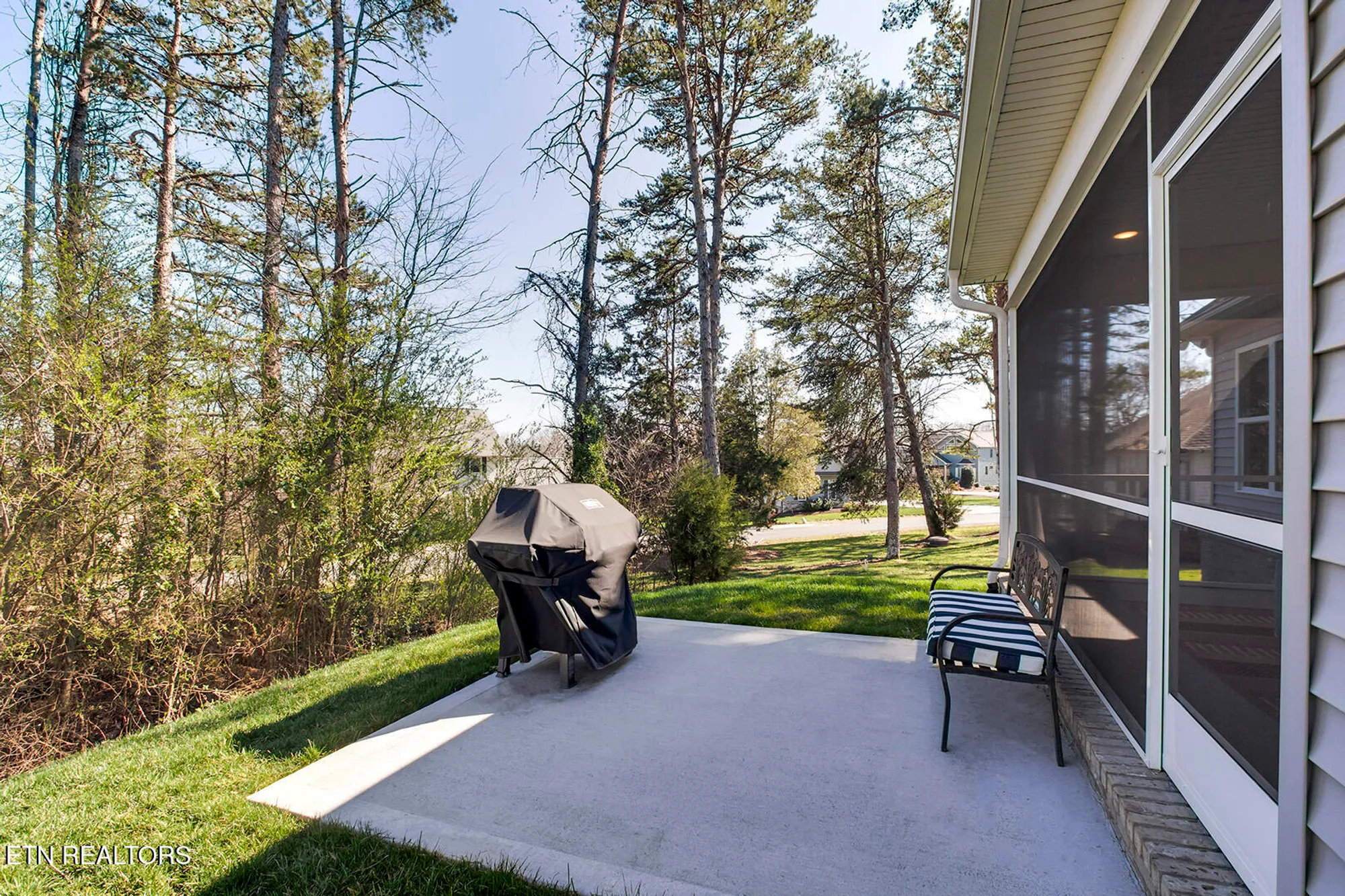 Property Slideshow image 45 of 59 | 192 amohi way, Loudon, TN, 37774