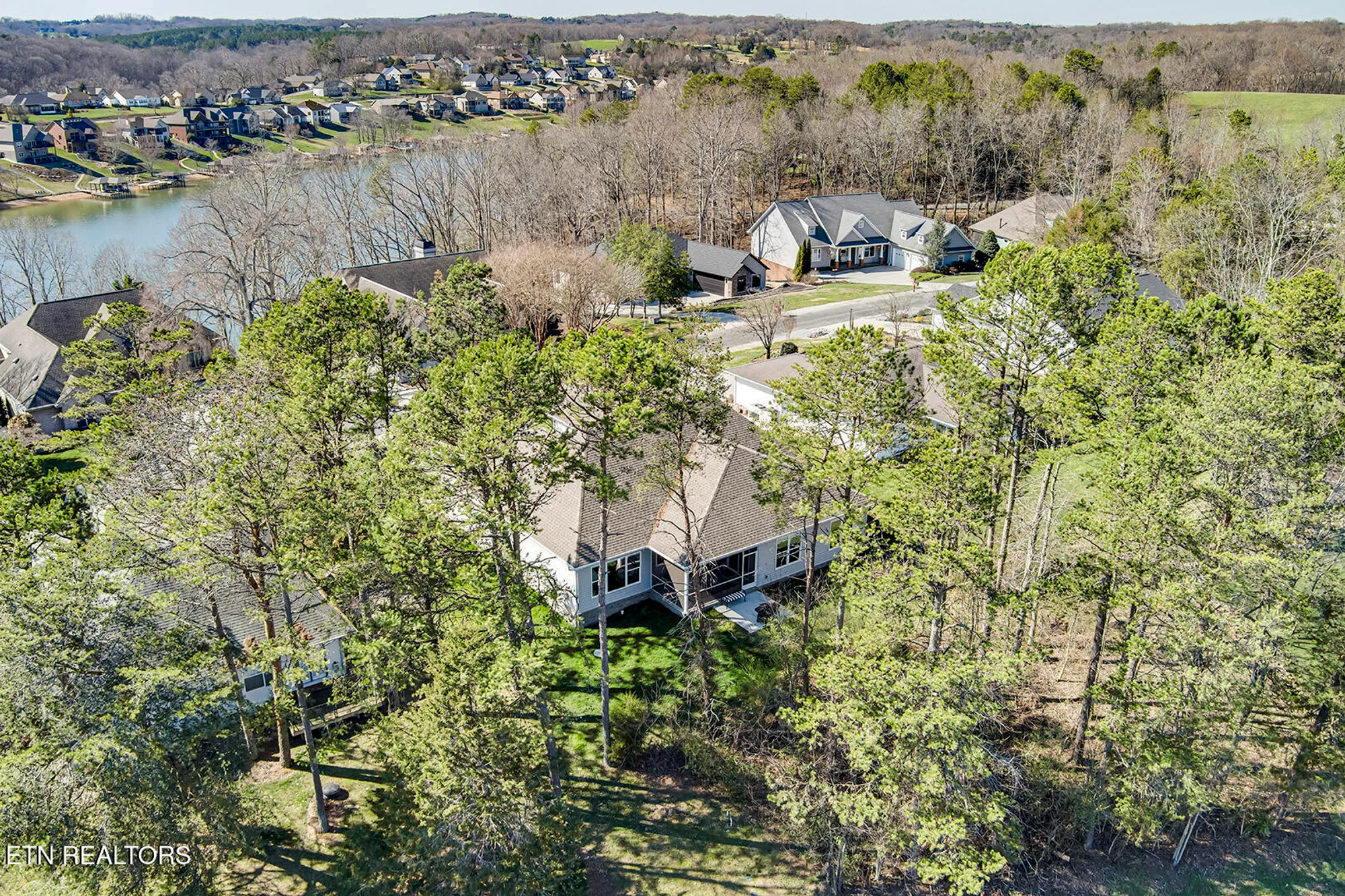 Property Slideshow image 51 of 59 | 192 amohi way, Loudon, TN, 37774