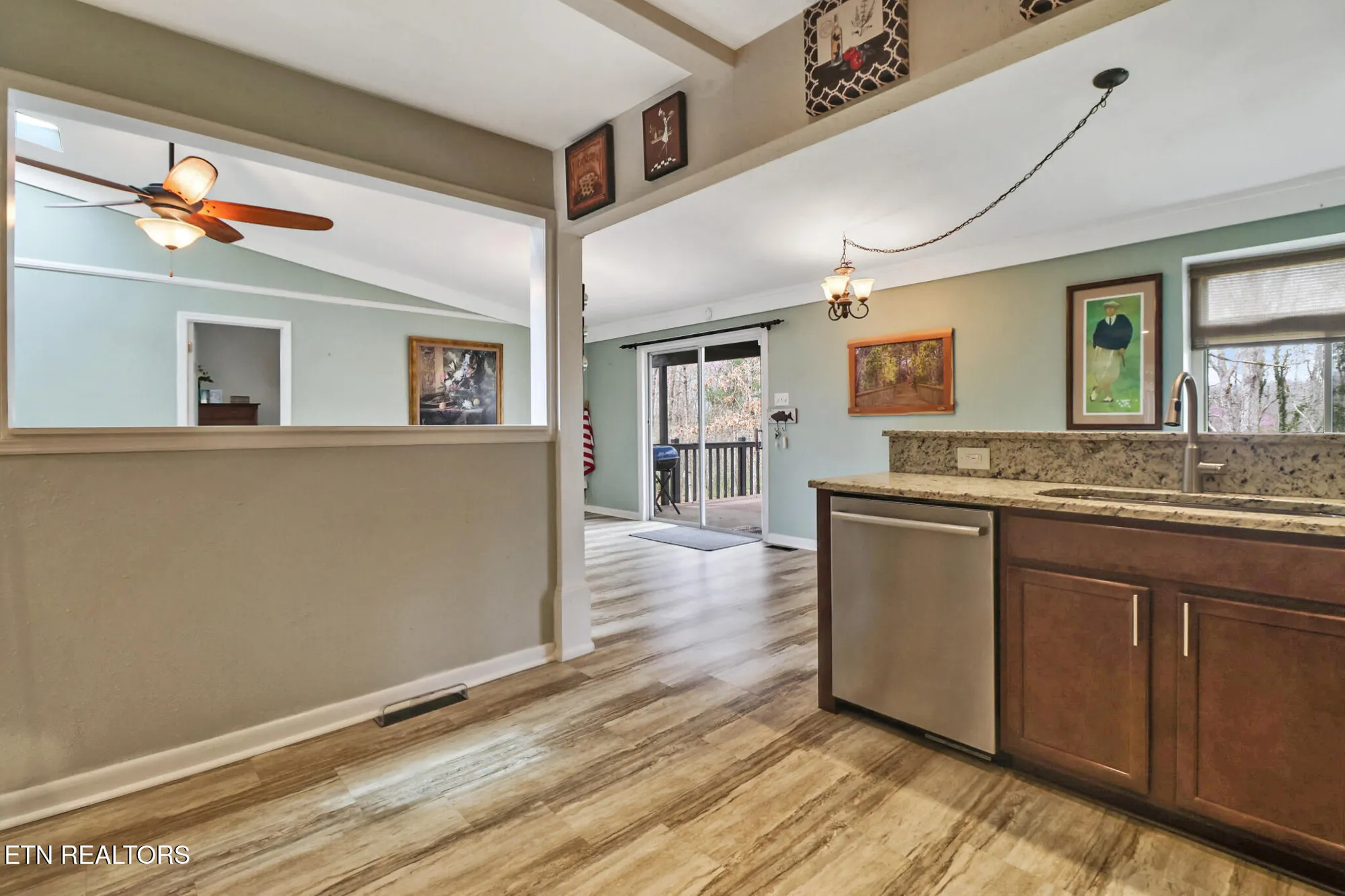 Property Slideshow image 17 of 32 | 121 lakeshire dr, Crossville, TN, 38558