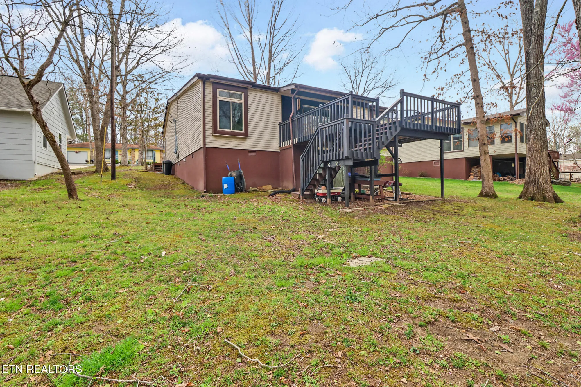 Property Slideshow image 4 of 32 | 121 lakeshire dr, Crossville, TN, 38558