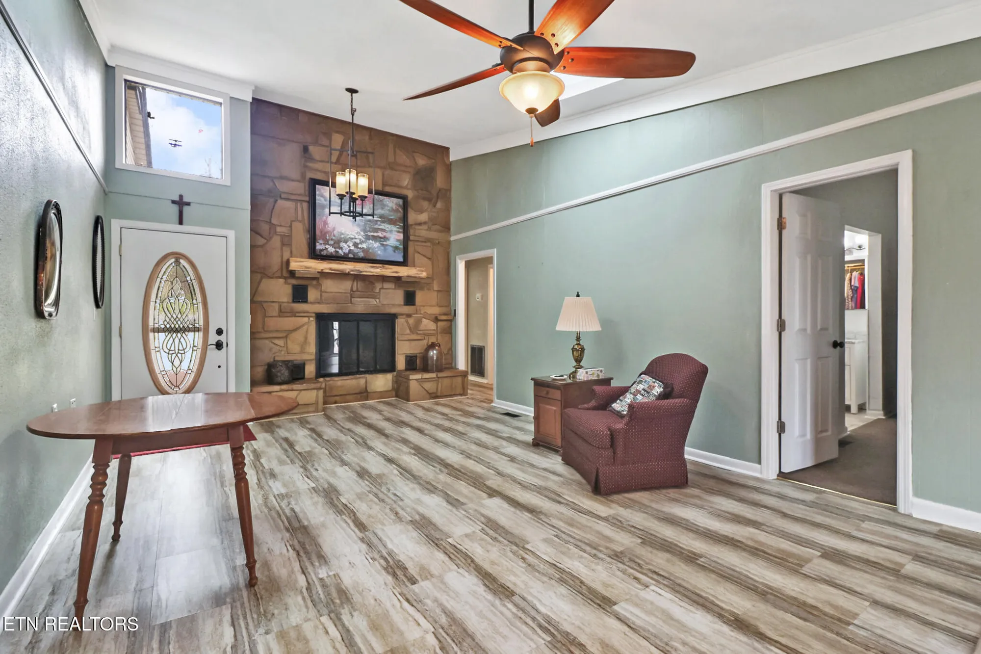 Property Slideshow image 11 of 32 | 121 lakeshire dr, Crossville, TN, 38558