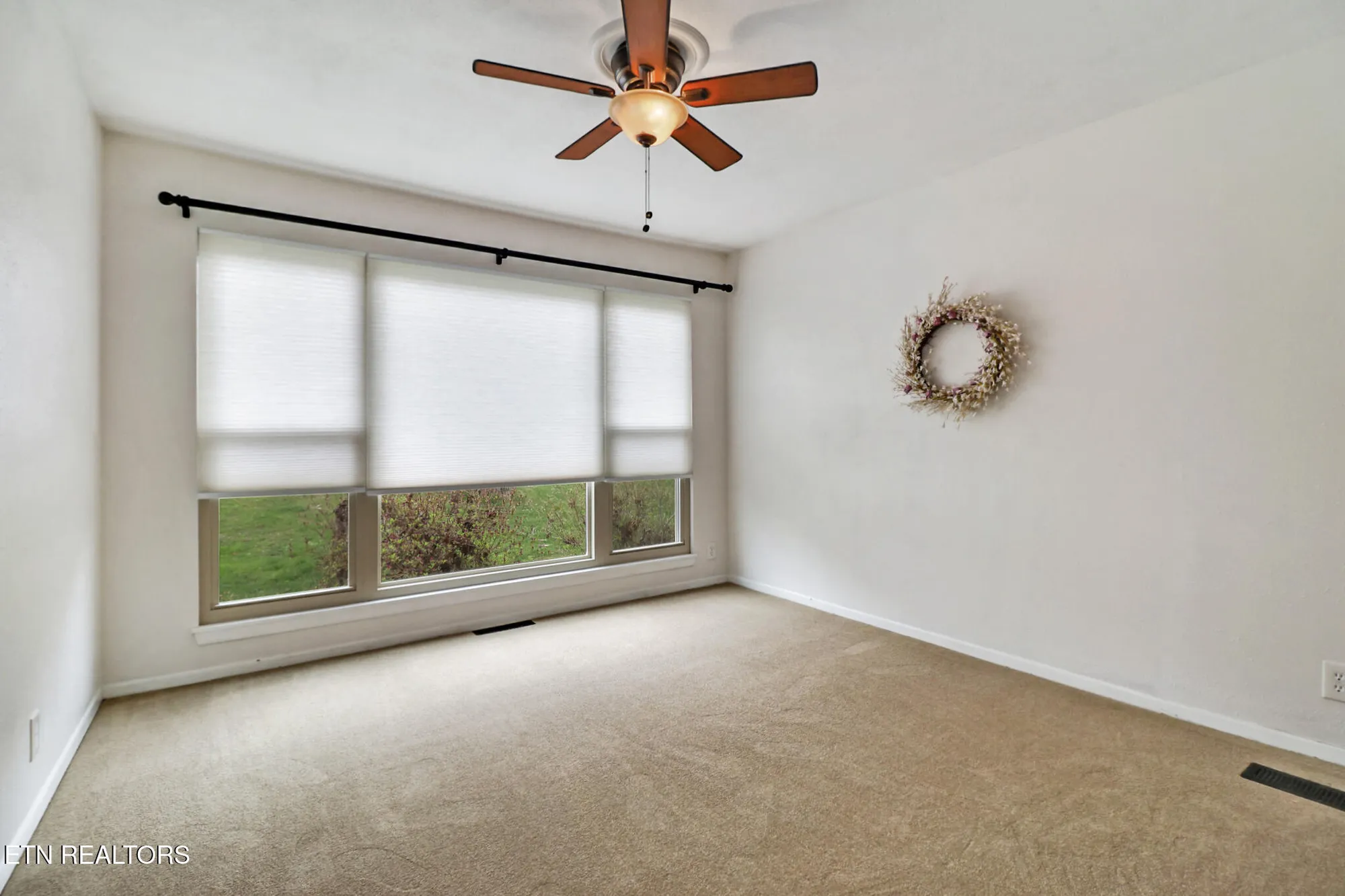 Property Slideshow image 28 of 32 | 121 lakeshire dr, Crossville, TN, 38558