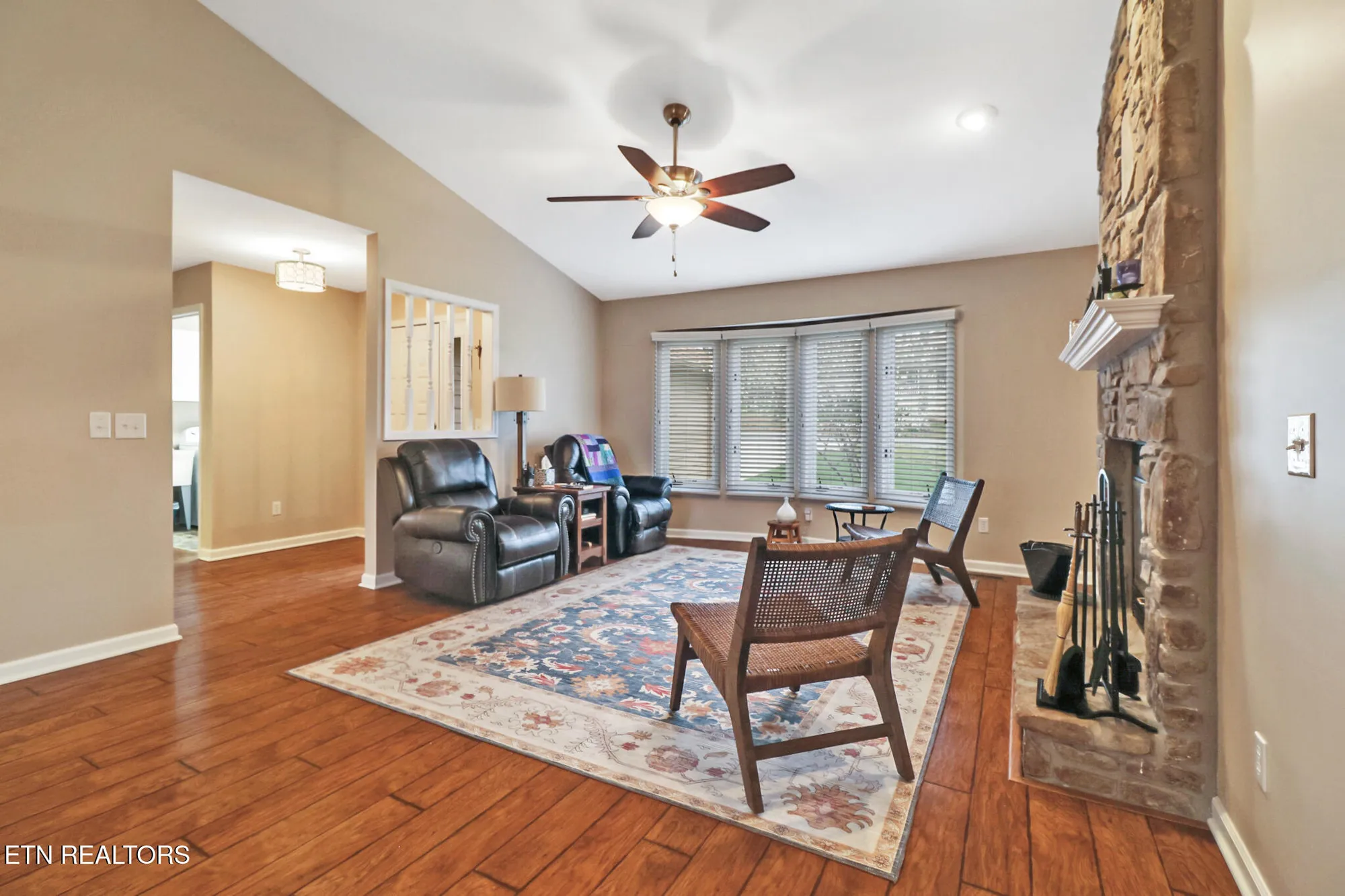 Property Slideshow image 9 of 54 | 207 overlook ln, Crossville, TN, 38558