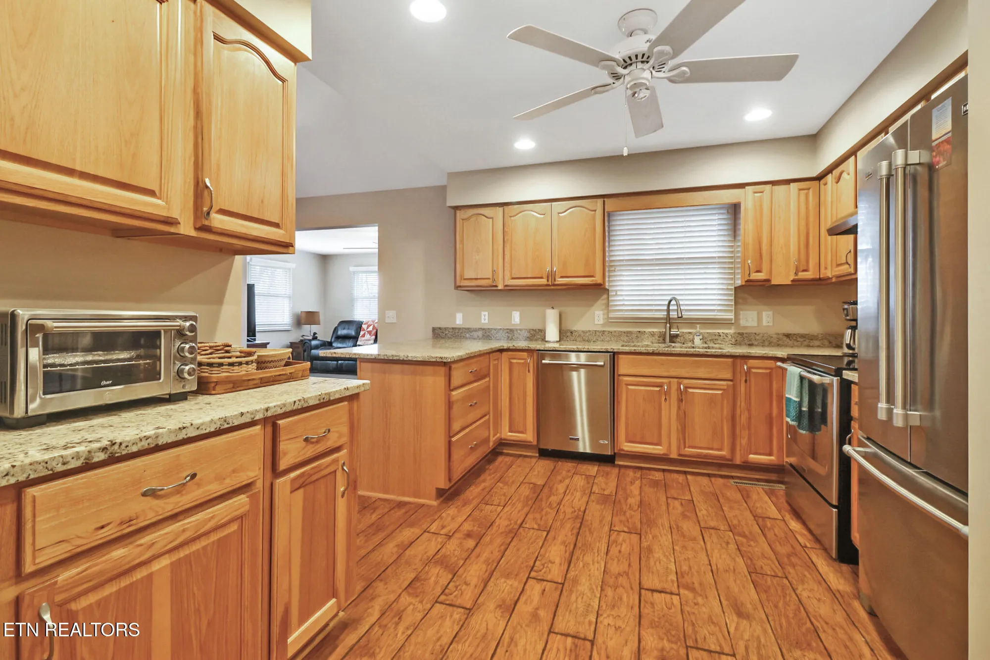 Property Slideshow image 15 of 54 | 207 overlook ln, Crossville, TN, 38558