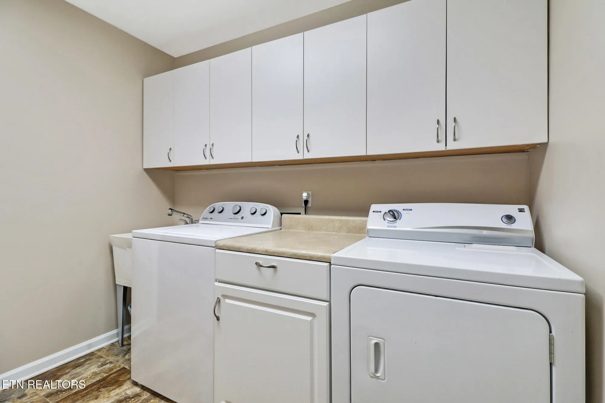 Property Slideshow image 31 of 54 | 207 overlook ln, Crossville, TN, 38558