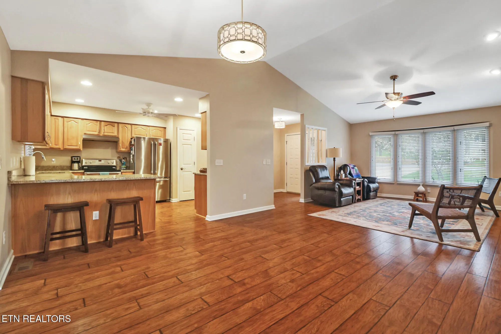Property Slideshow image 13 of 54 | 207 overlook ln, Crossville, TN, 38558