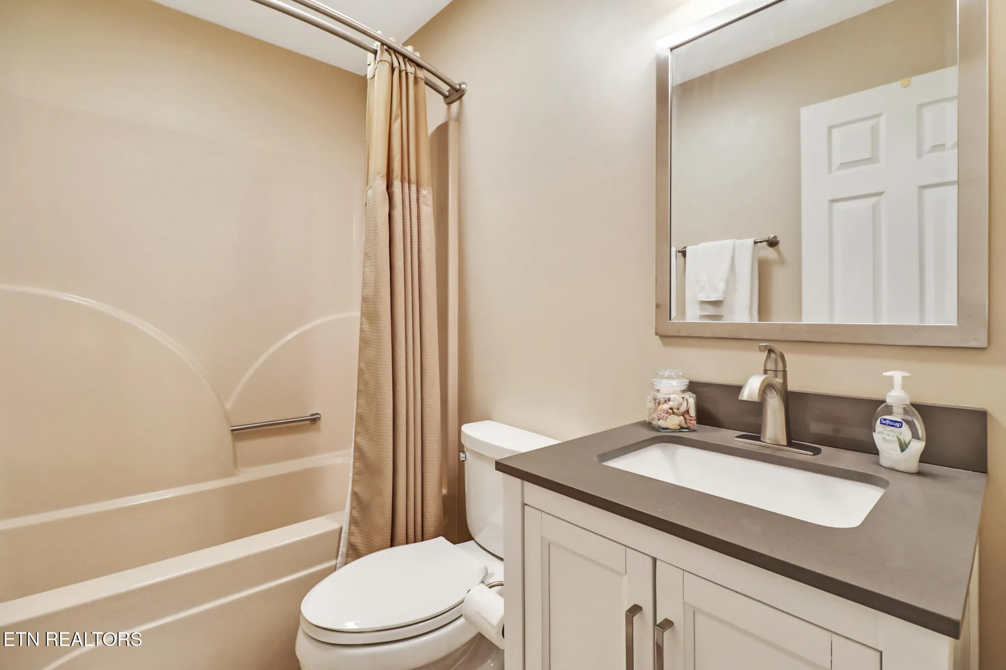 Property Slideshow image 28 of 54 | 207 overlook ln, Crossville, TN, 38558